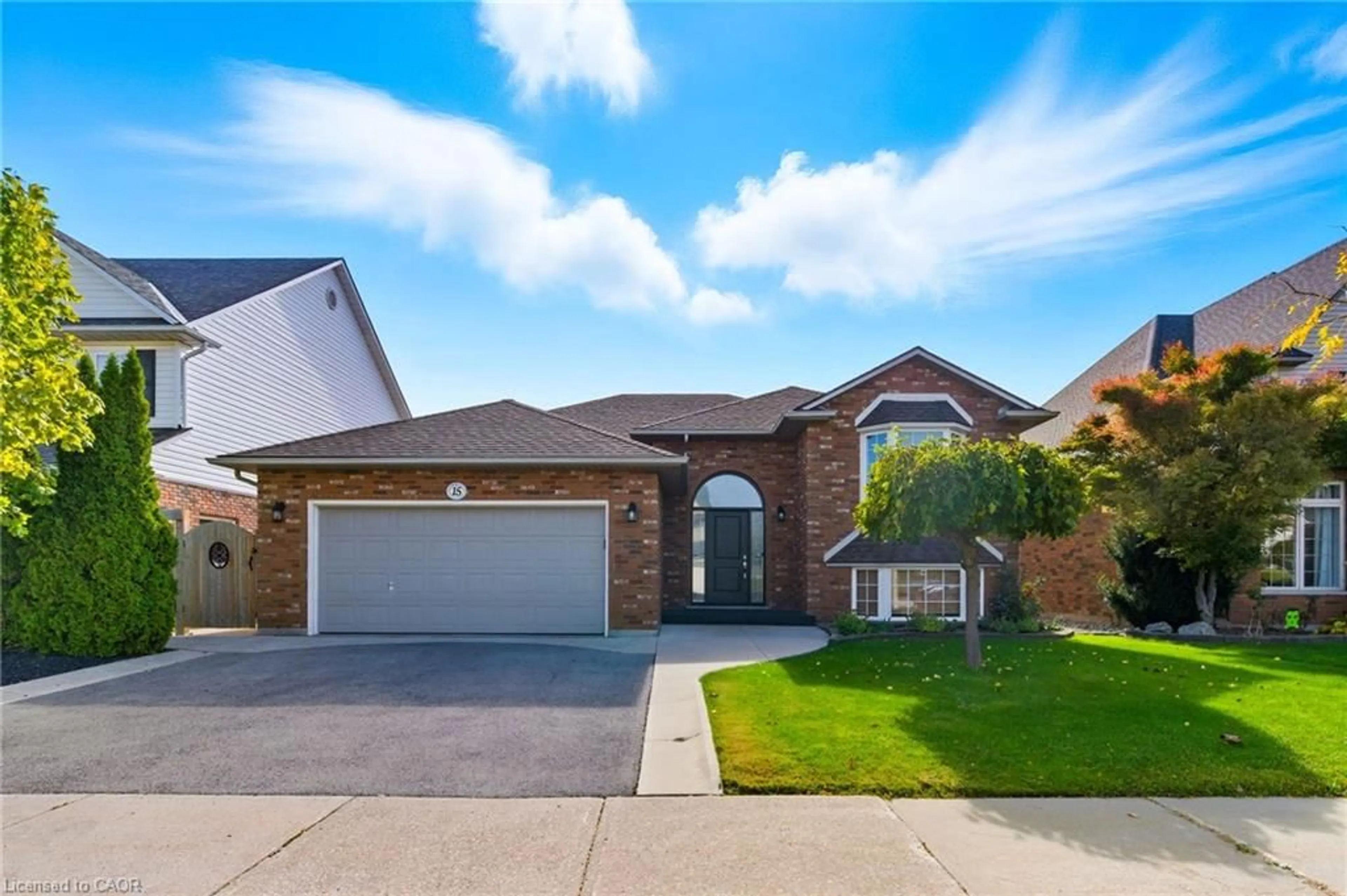 Home with brick exterior material, street for 15 Las Rd, Smithville Ontario L0R 2A0