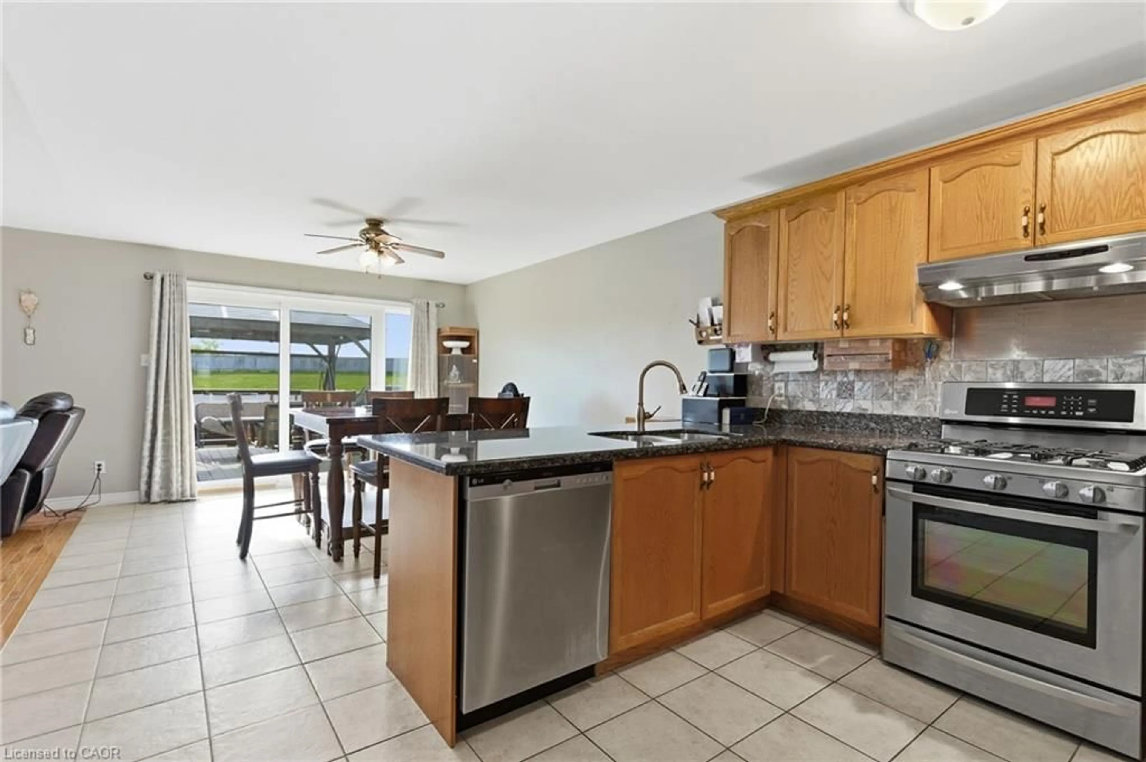 Open concept kitchen, ceramic/tile floor for 15 Las Rd, Smithville Ontario L0R 2A0