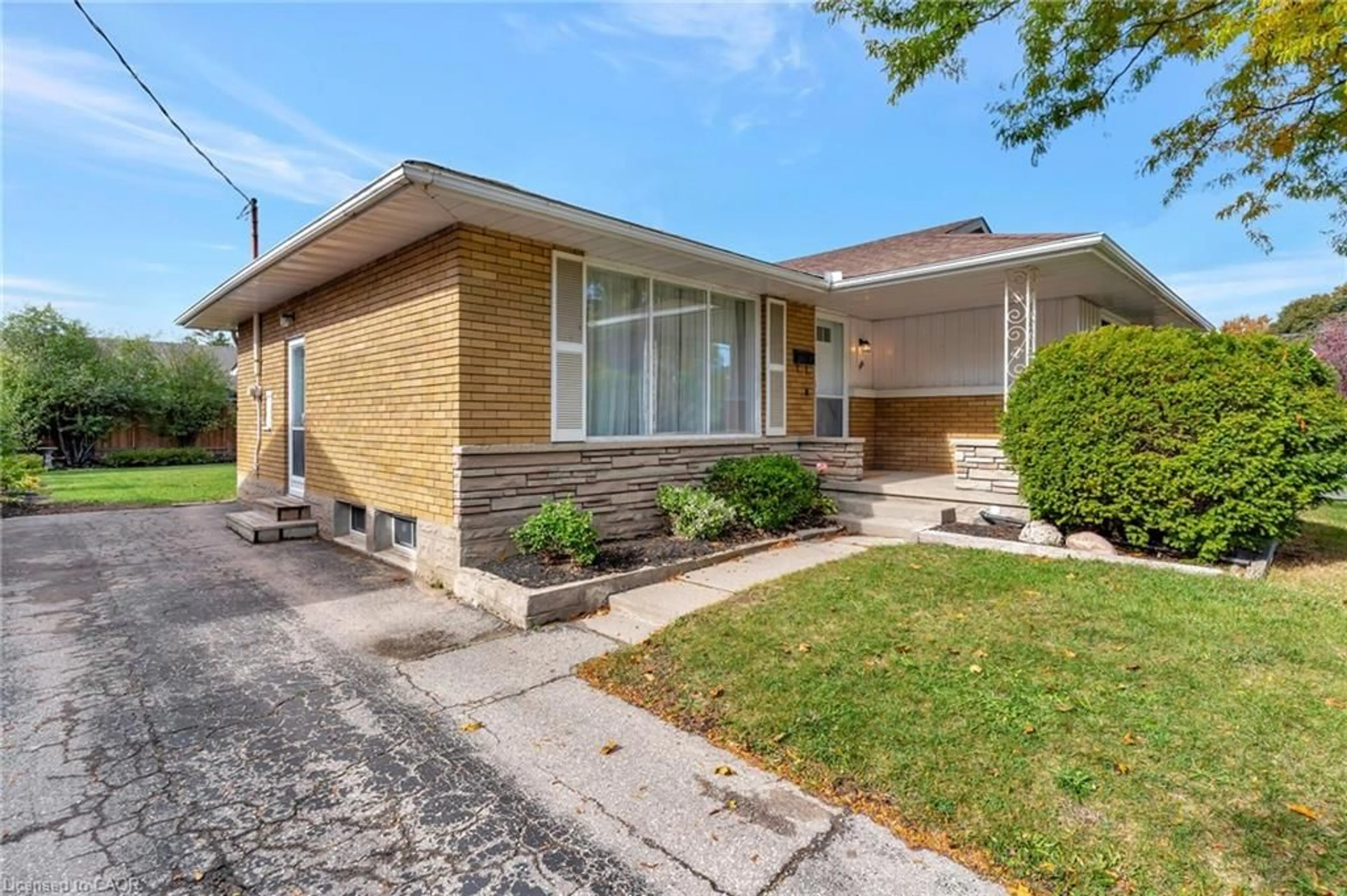 Home with brick exterior material, street for 266 Franklin St, Kitchener Ontario N2A 1Y6
