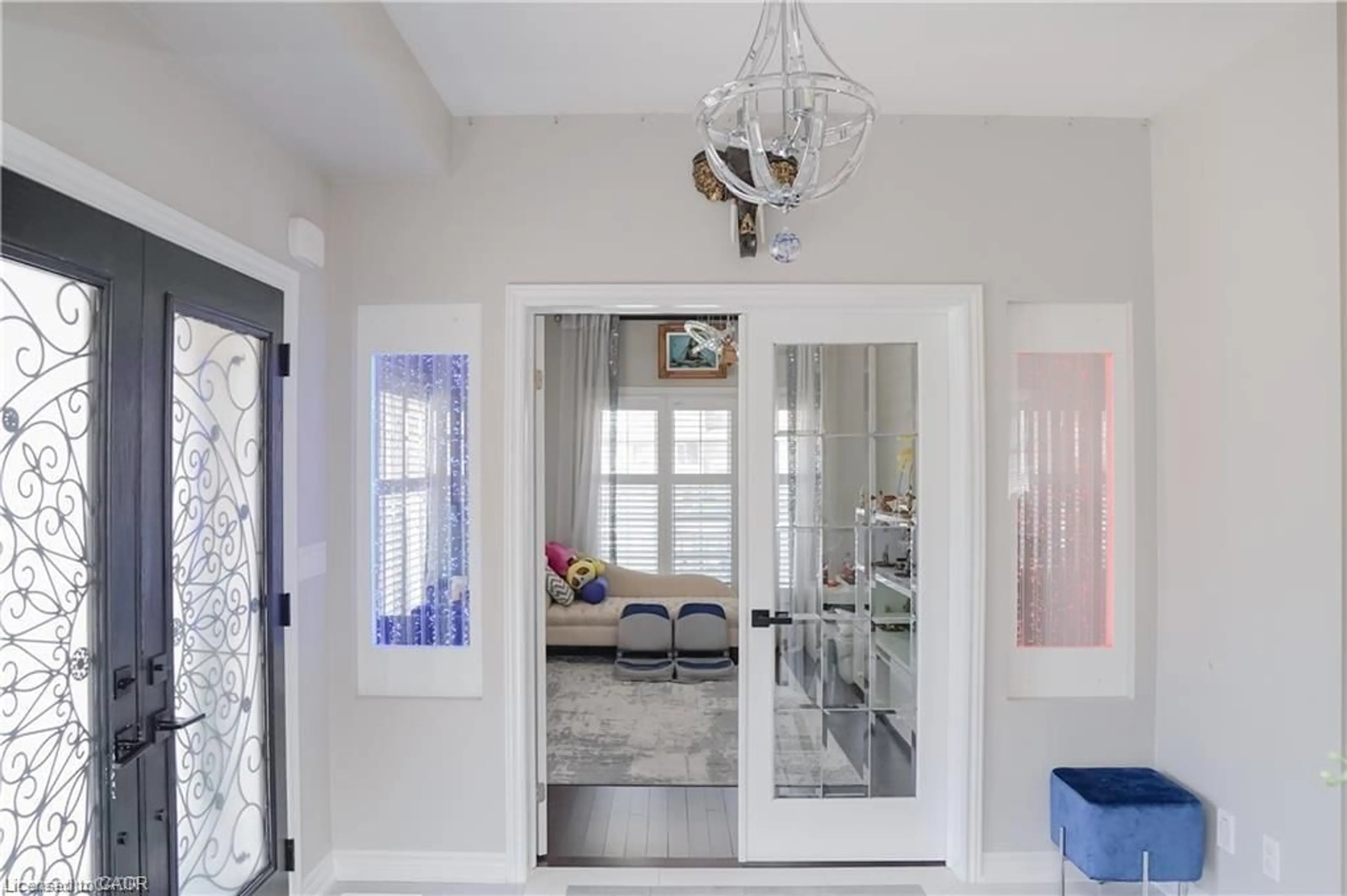 Indoor entryway for 11 Aitken Crt, Fergus Ontario N1M 0C8