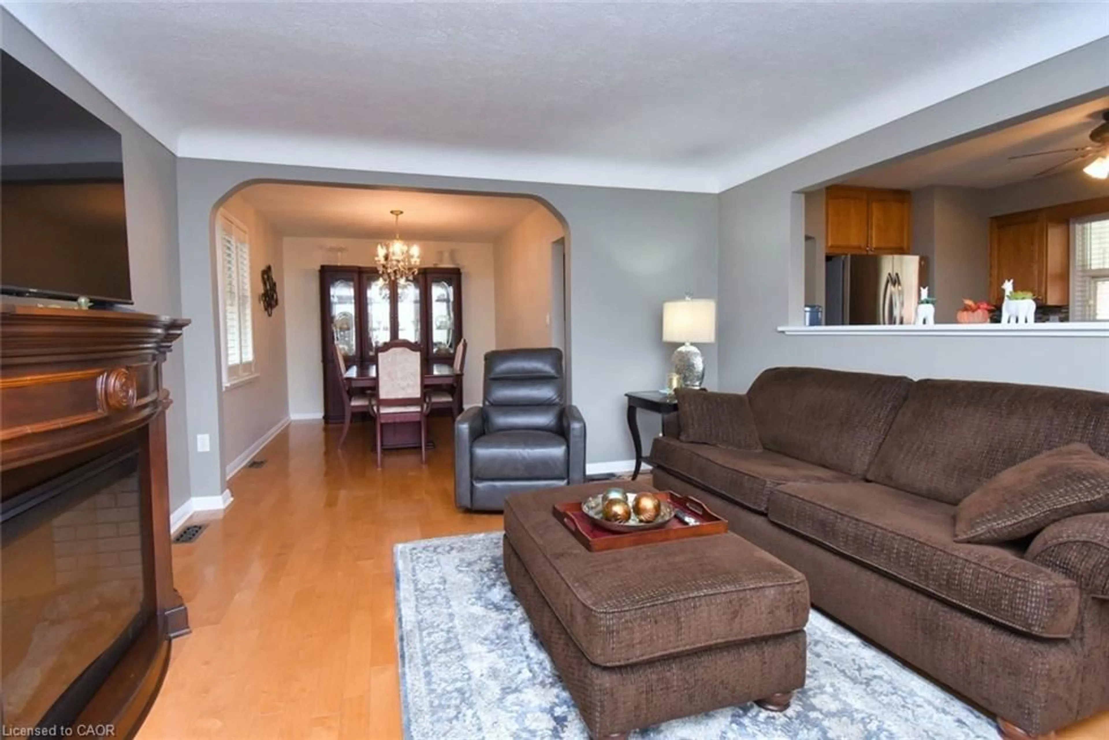 Living room with furniture, unknown for 836 Brucedale Ave, Hamilton Ontario L8T 1L3