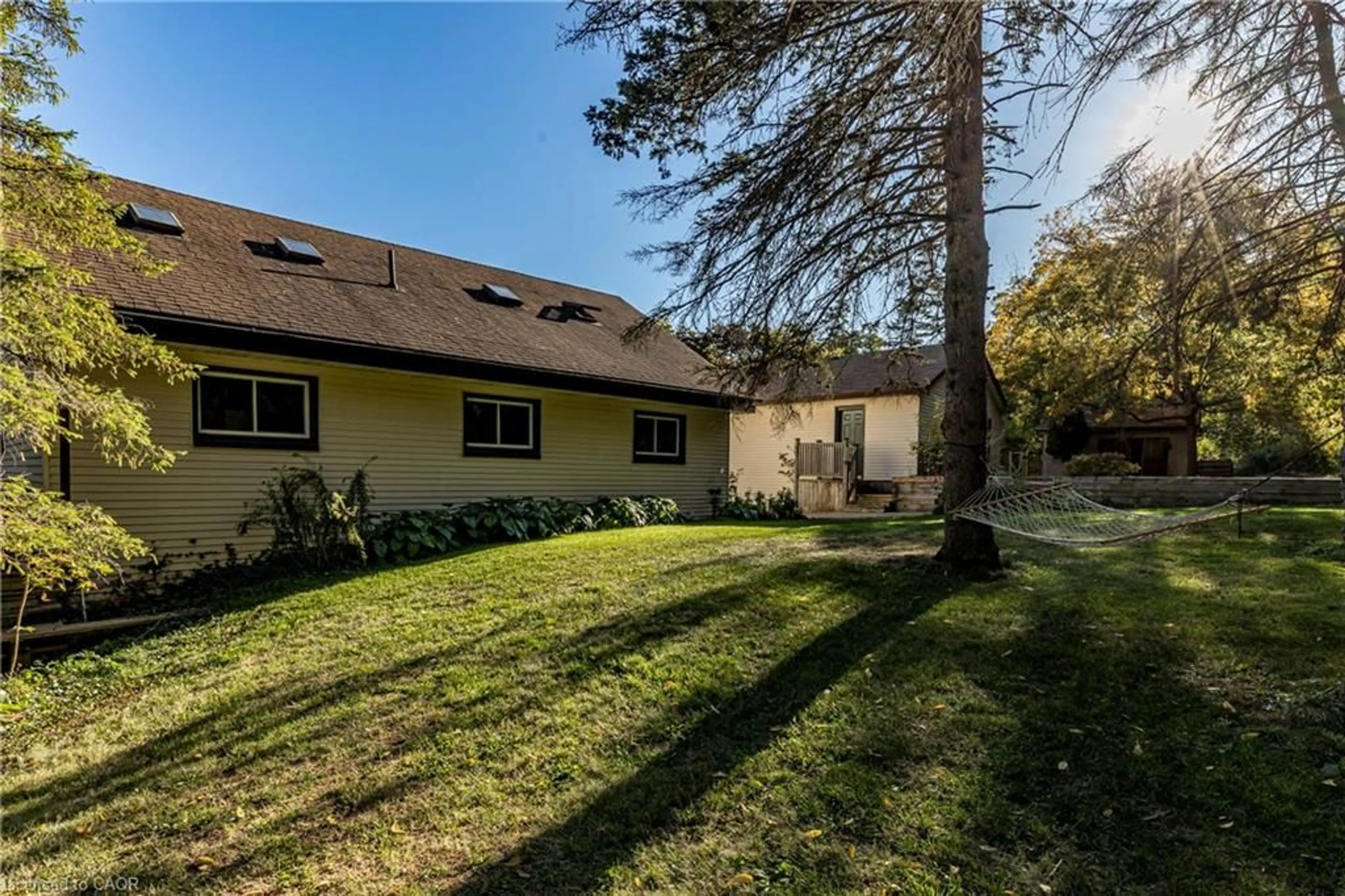 A pic from outside/outdoor area/front of a property/back of a property/a pic from drone, unknown for 151 Patterson Rd, Hamilton Ontario L9H 5V1