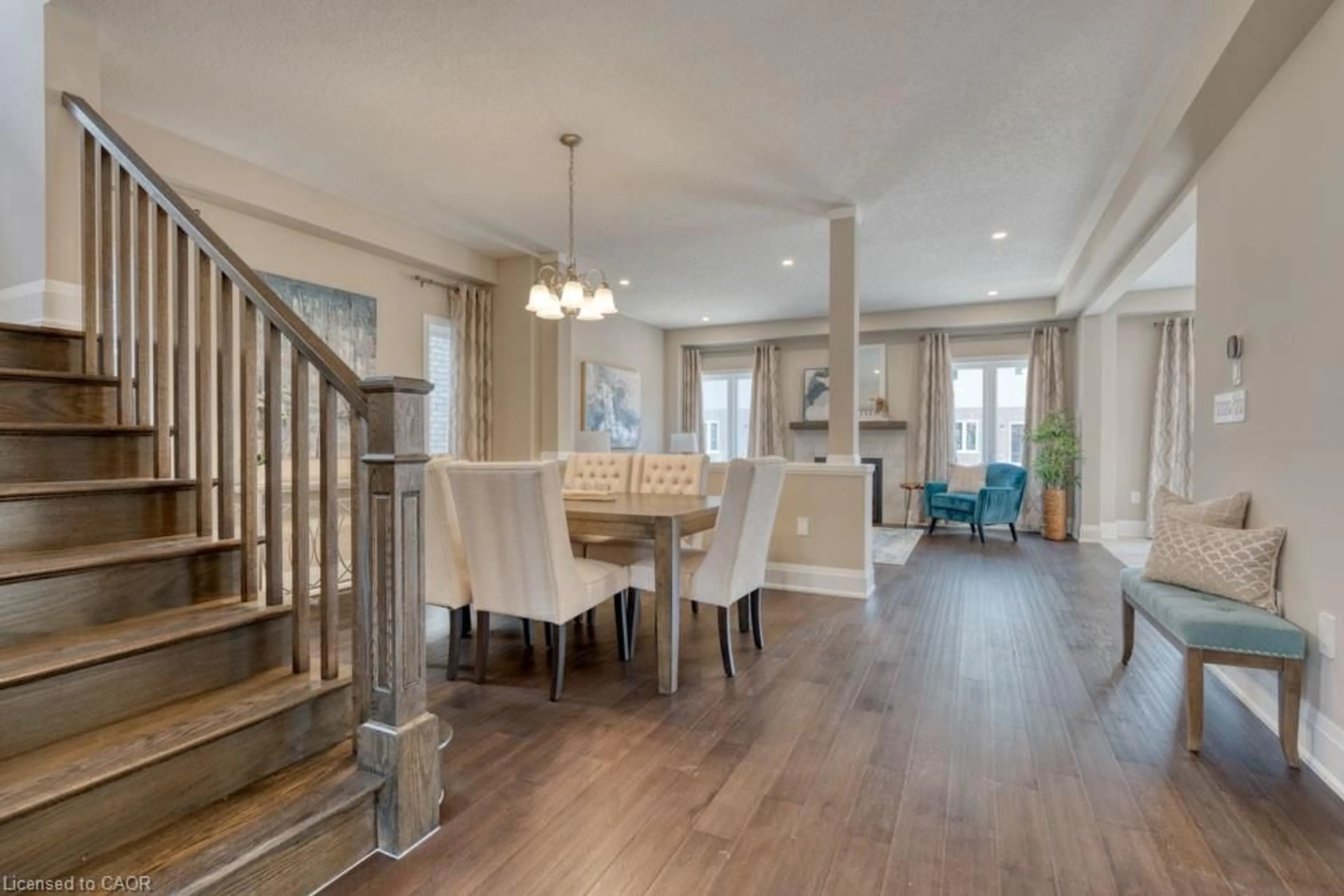 Dining room, wood/laminate floor for 146 Rockledge Dr, Hannon Ontario L0R 1P0