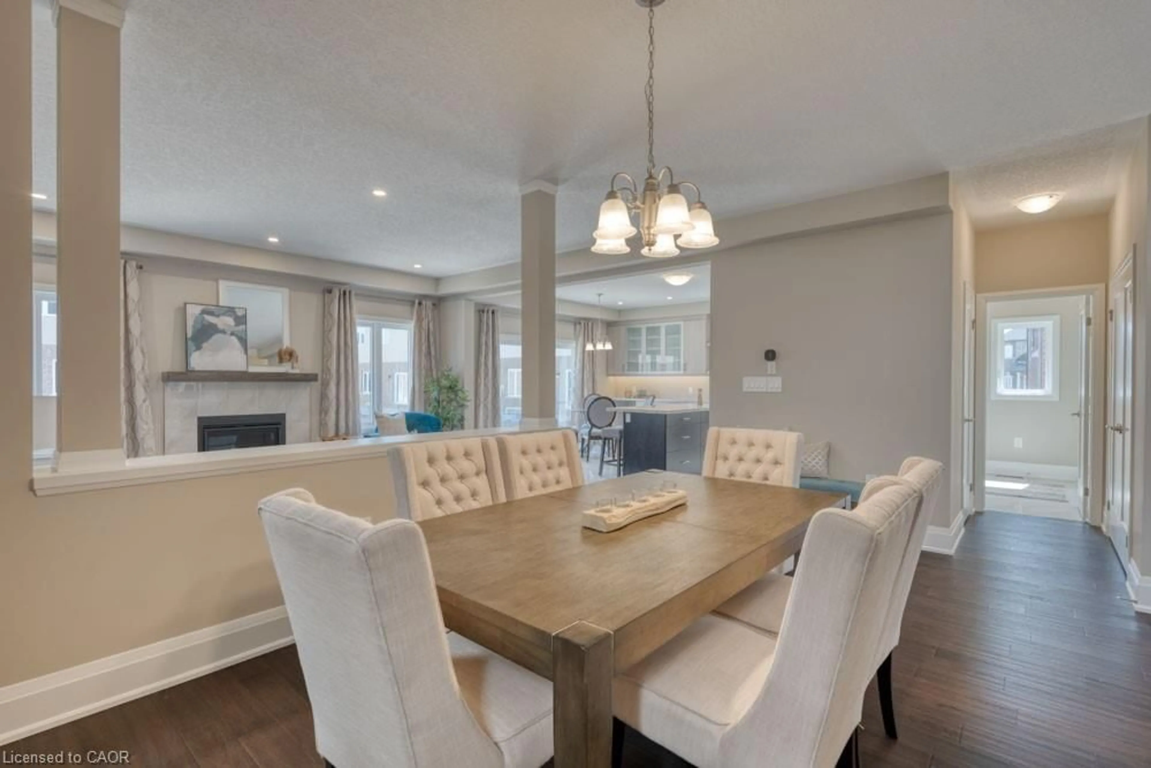 Dining room, wood/laminate floor for 146 Rockledge Dr, Hannon Ontario L0R 1P0
