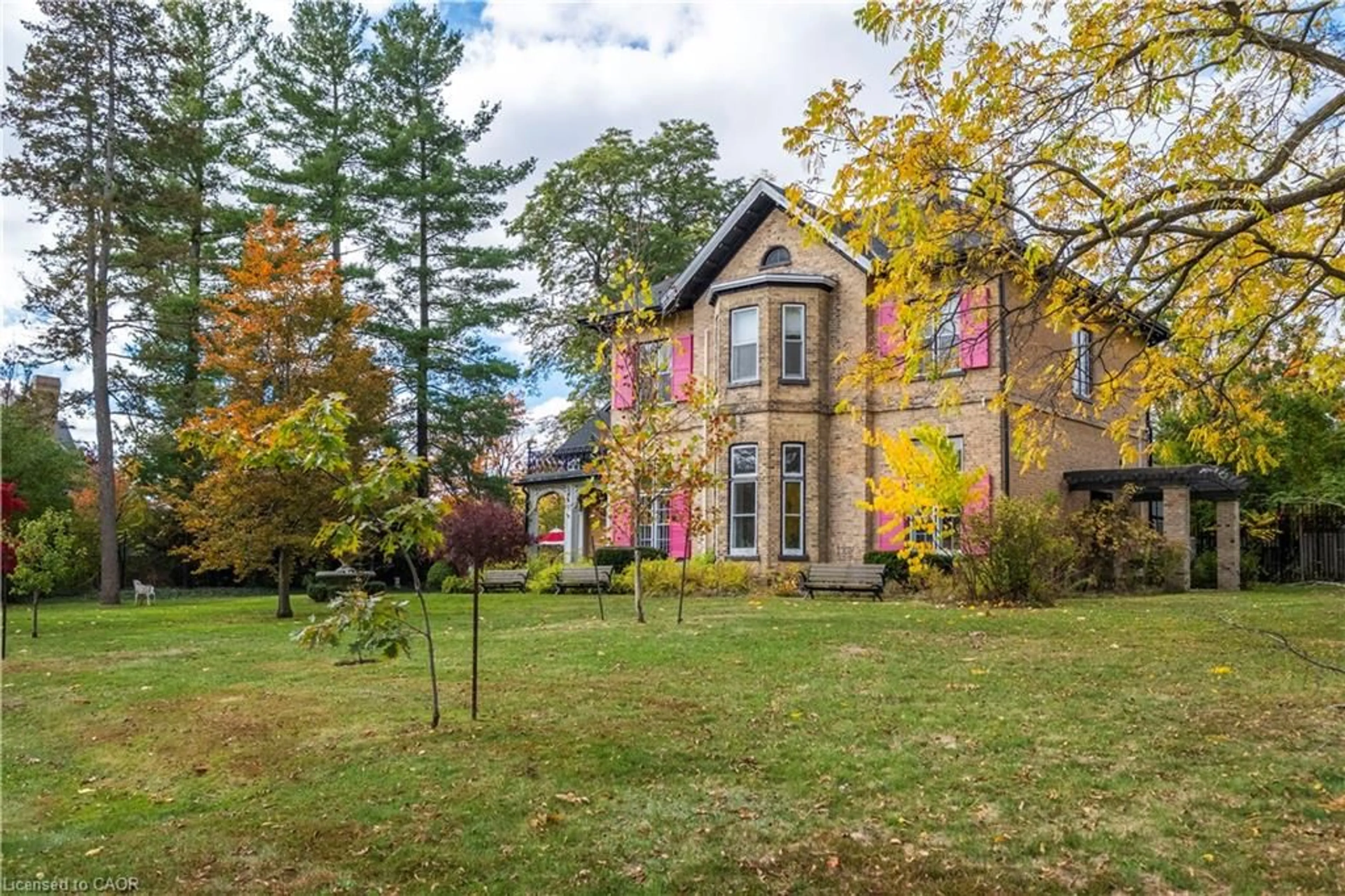 Unknown for 194 Grand River St, Paris Ontario N3L 2N3