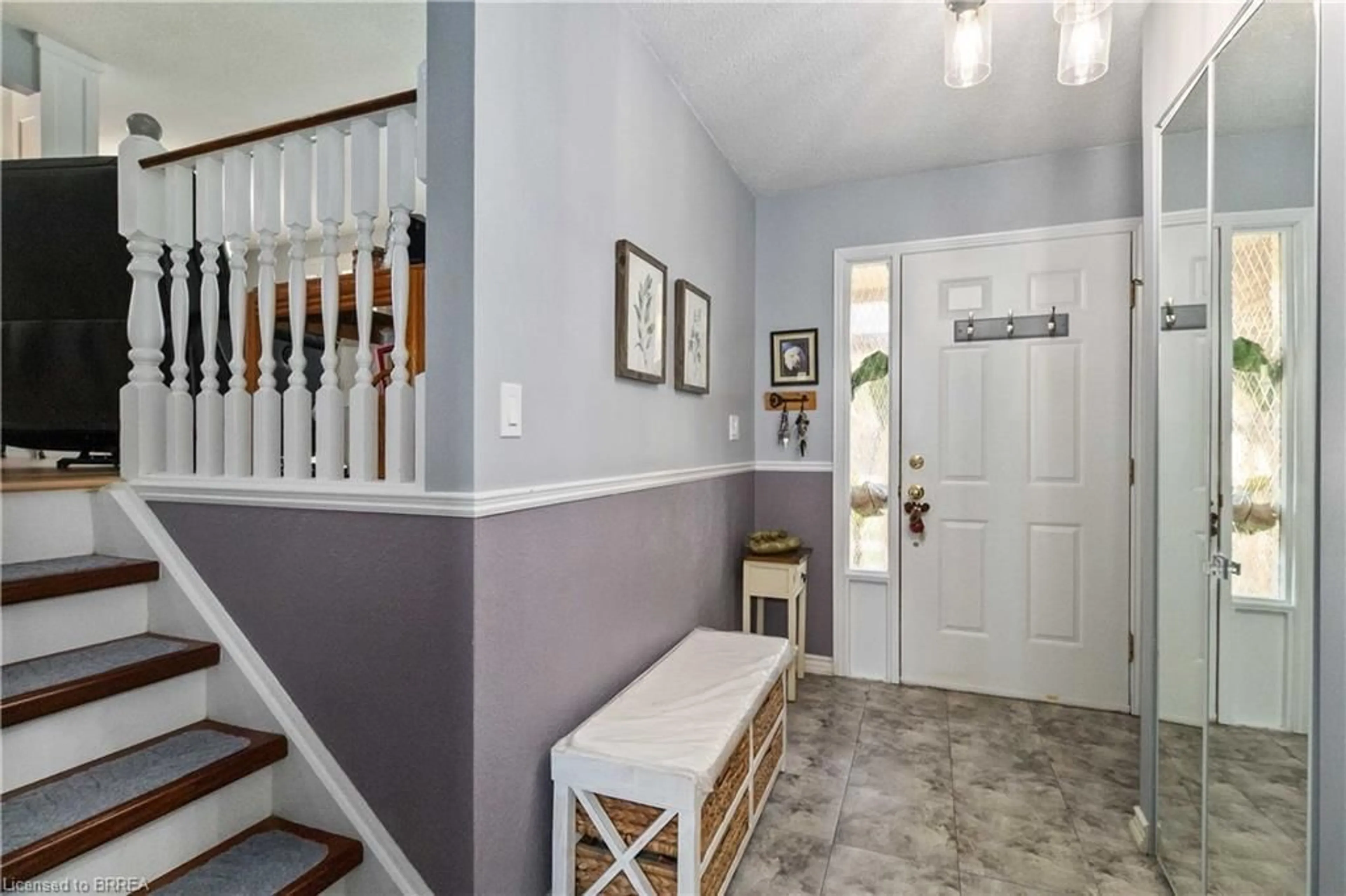Indoor entryway for 34 Sympatica Cres, Brantford Ontario N3P 1G4