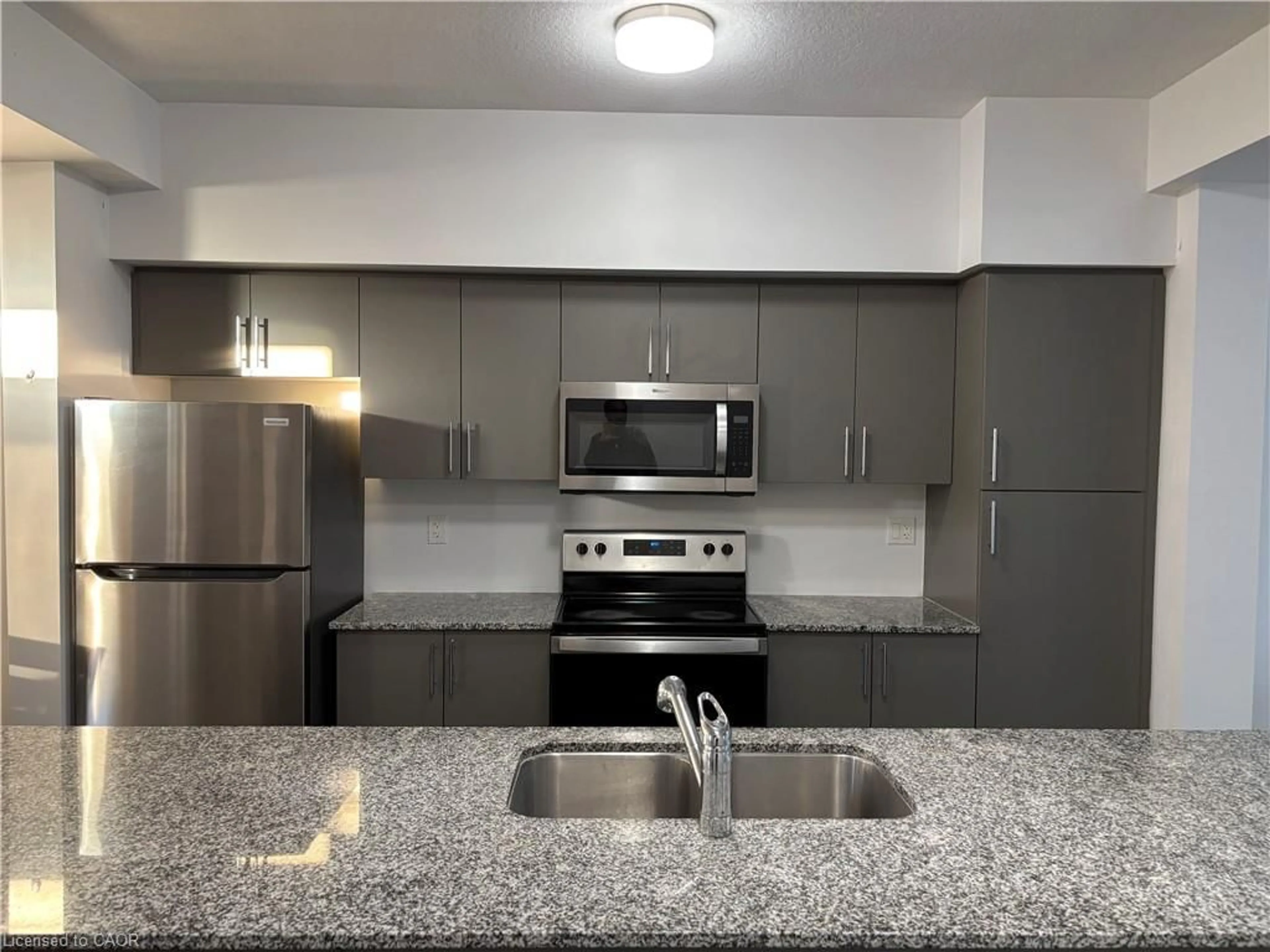 Standard kitchen, unknown for 350 River Rd #41, Cambridge Ontario N3C 2B7