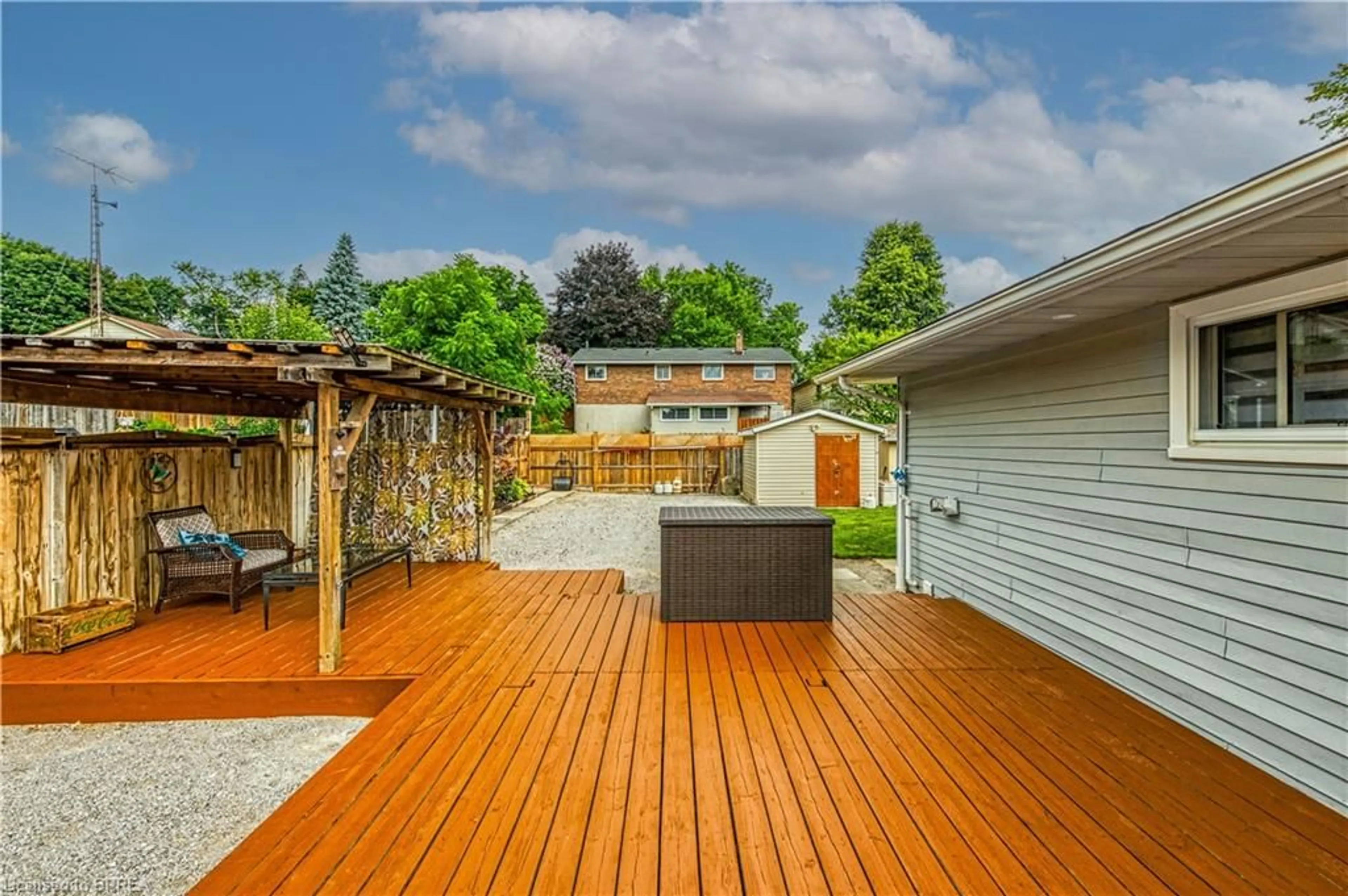 Patio, street for 24 Ashton Dr, Simcoe Ontario N3Y 2S4