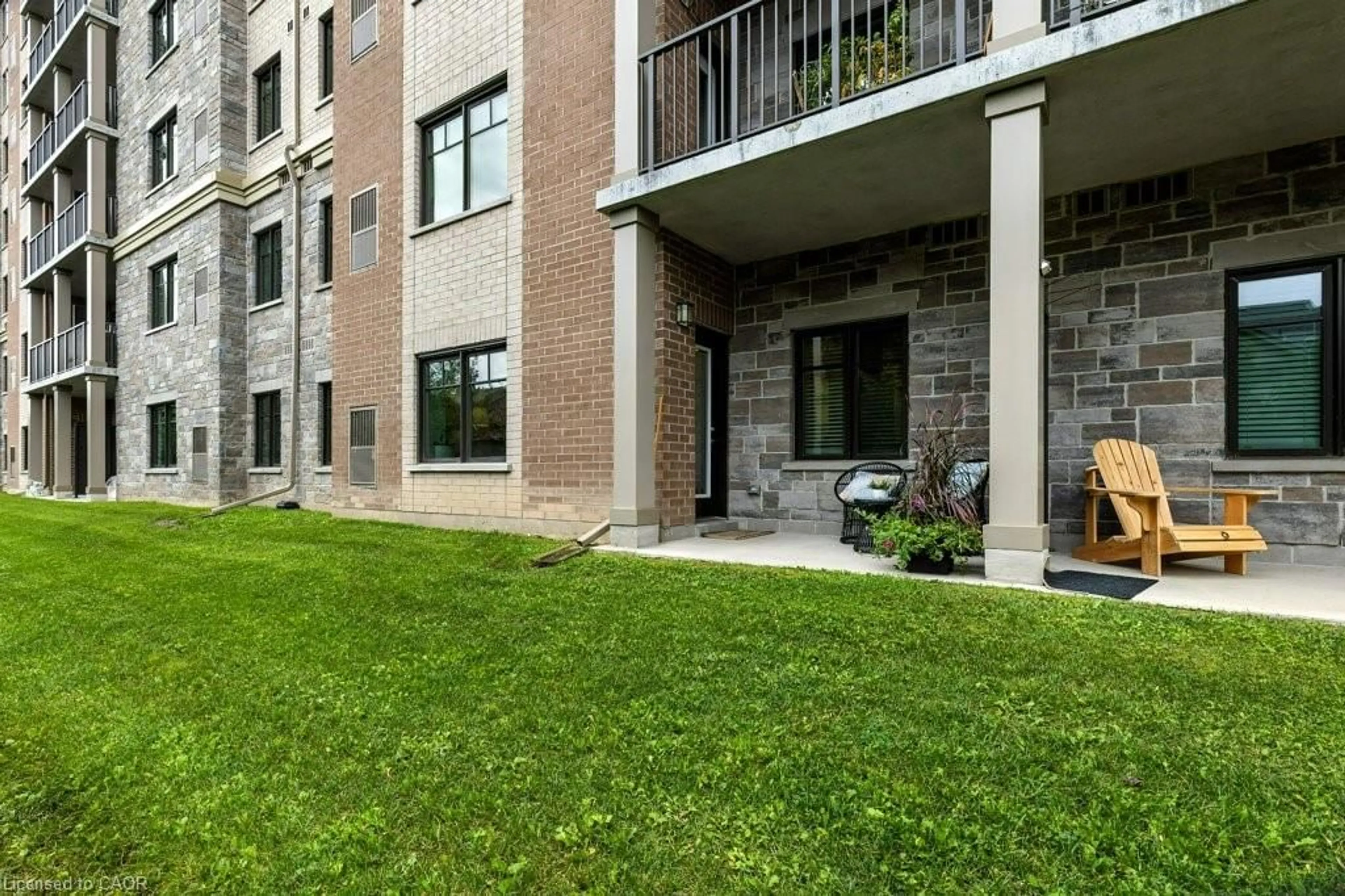 Patio, unknown for 778 Laurelwood Dr #110, Waterloo Ontario N2V 0G3