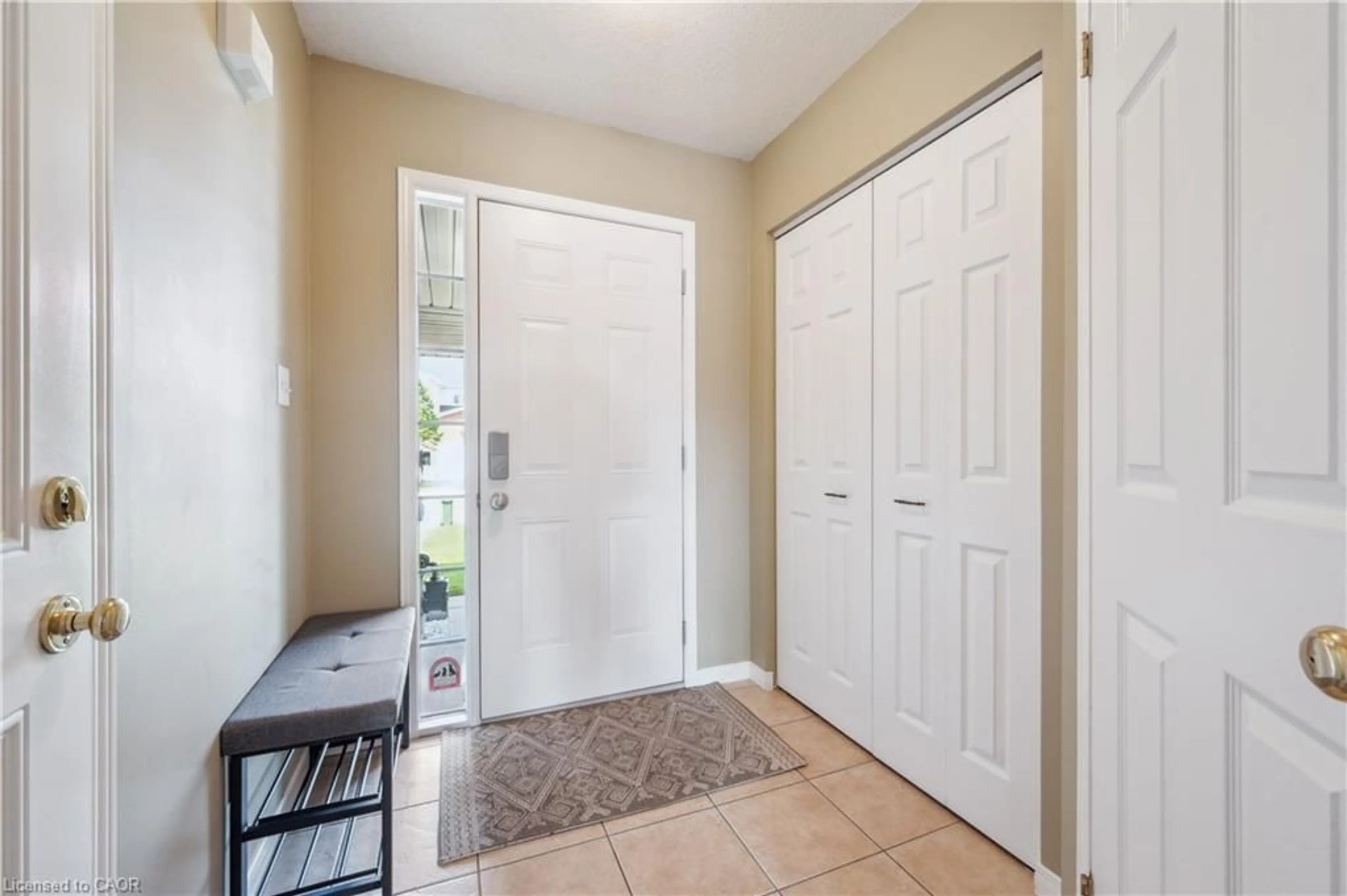 Indoor entryway for 60 Hasler Cres, Guelph Ontario N1L 0A3