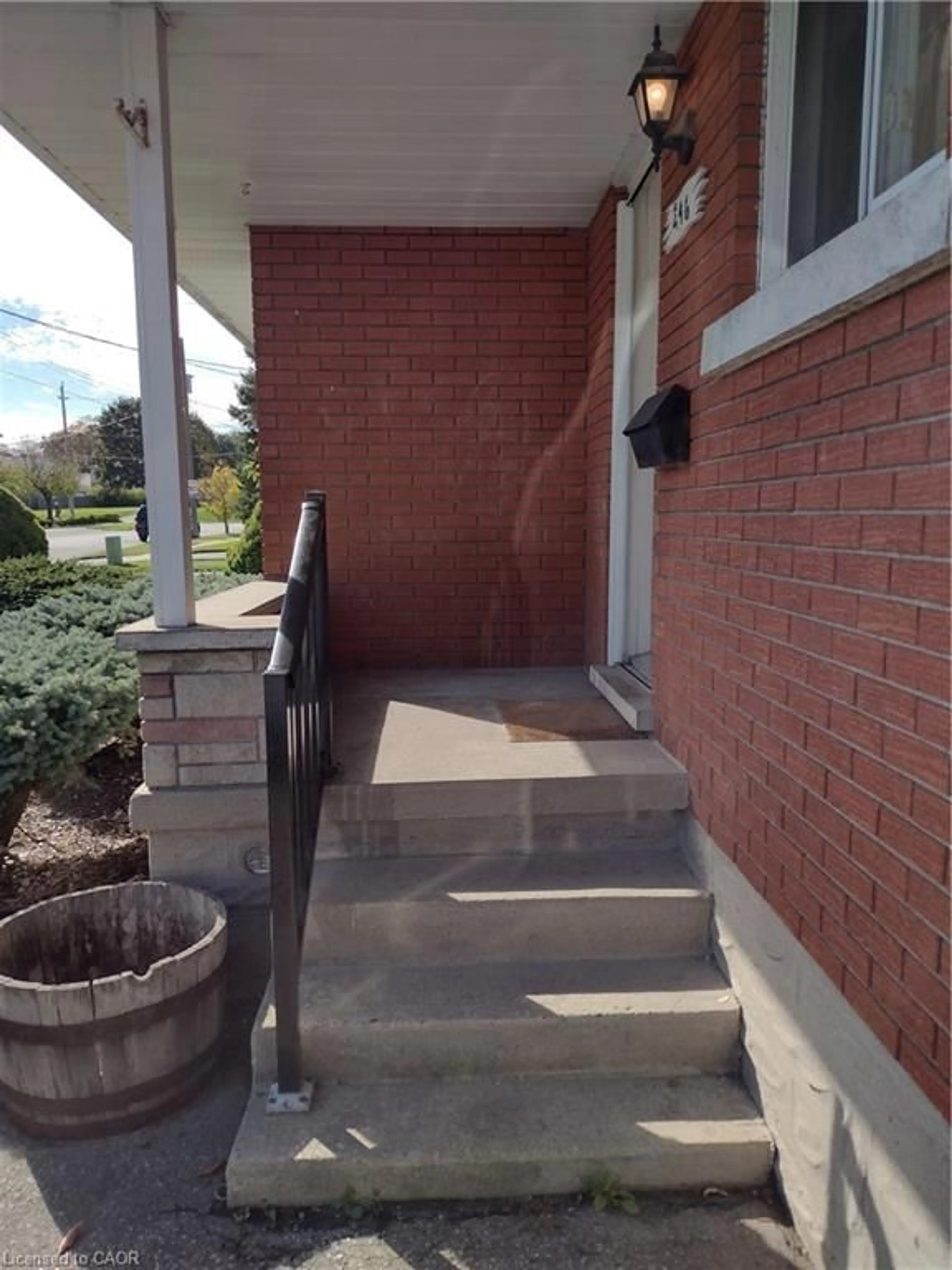 Unknown for 246 Eighth Ave, Kitchener Ontario N2C 1S7