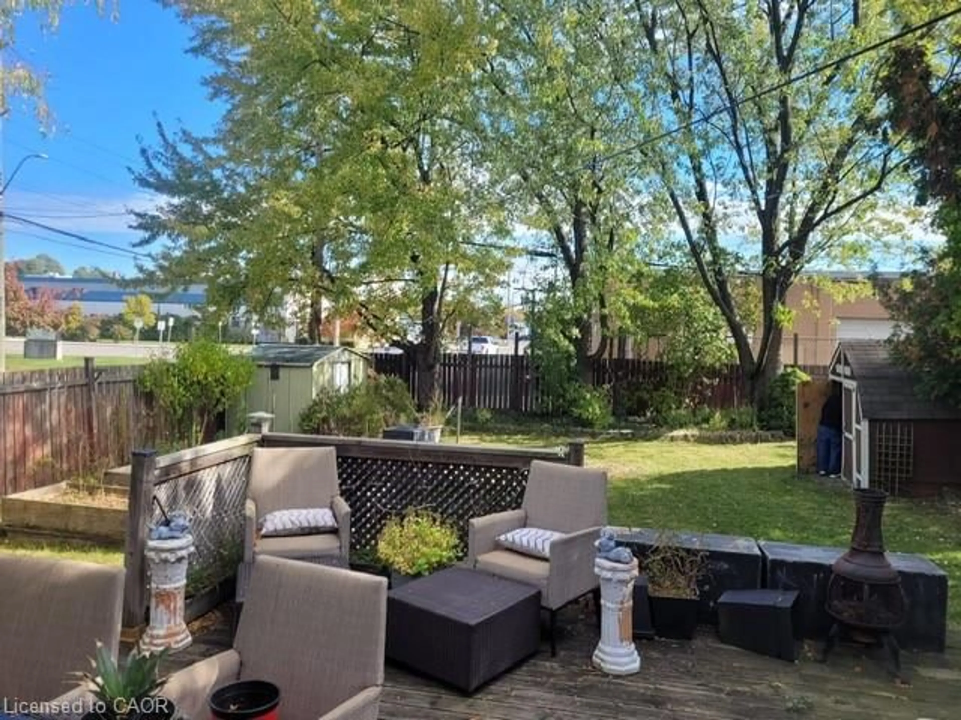 A pic from outside/outdoor area/front of a property/back of a property/a pic from drone, unknown for 89 Deschene Ave, Hamilton Ontario L9A 3J9