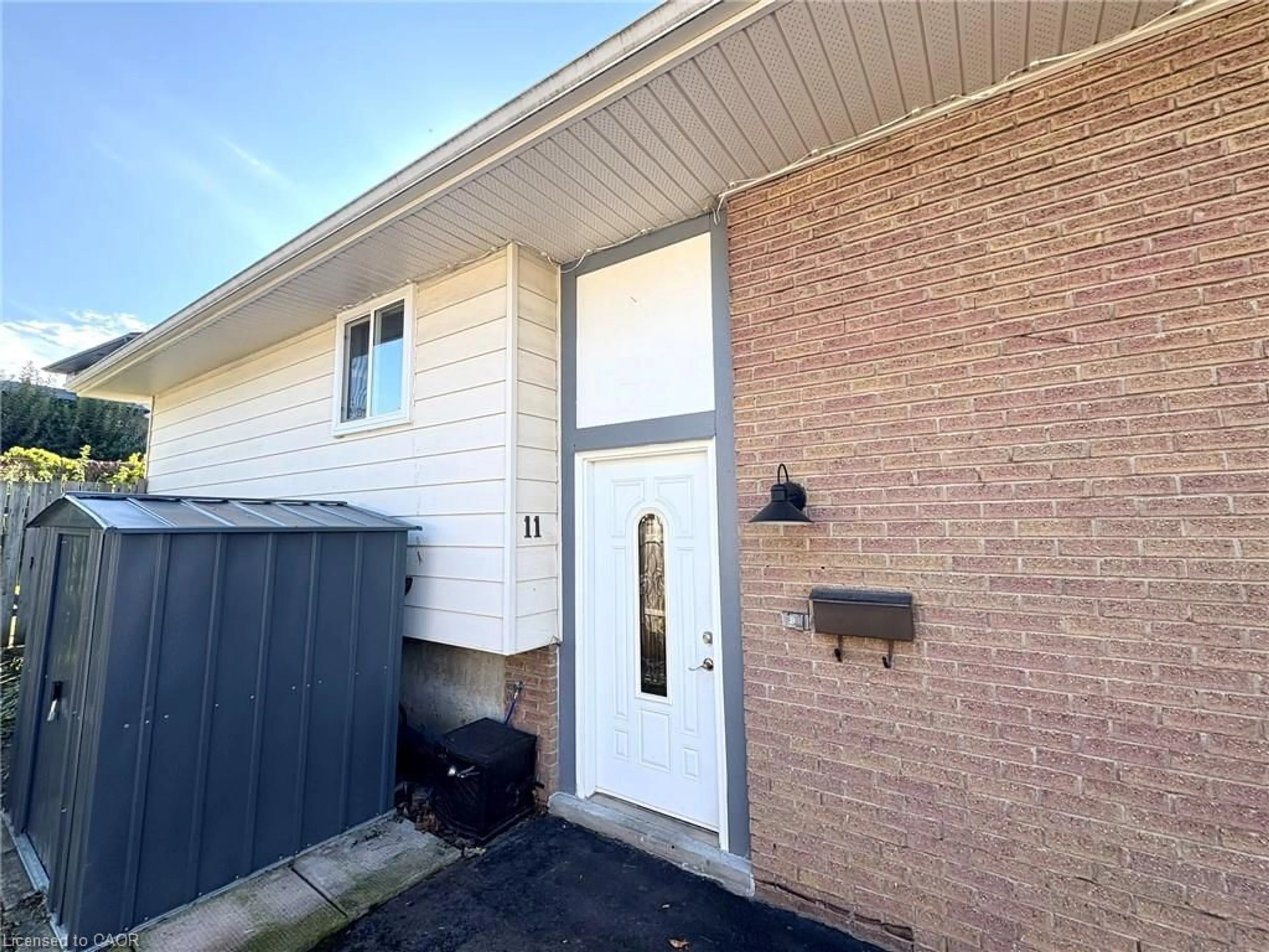Unknown for 11 Nordale Cres, Stoney Creek Ontario L8J 1G9
