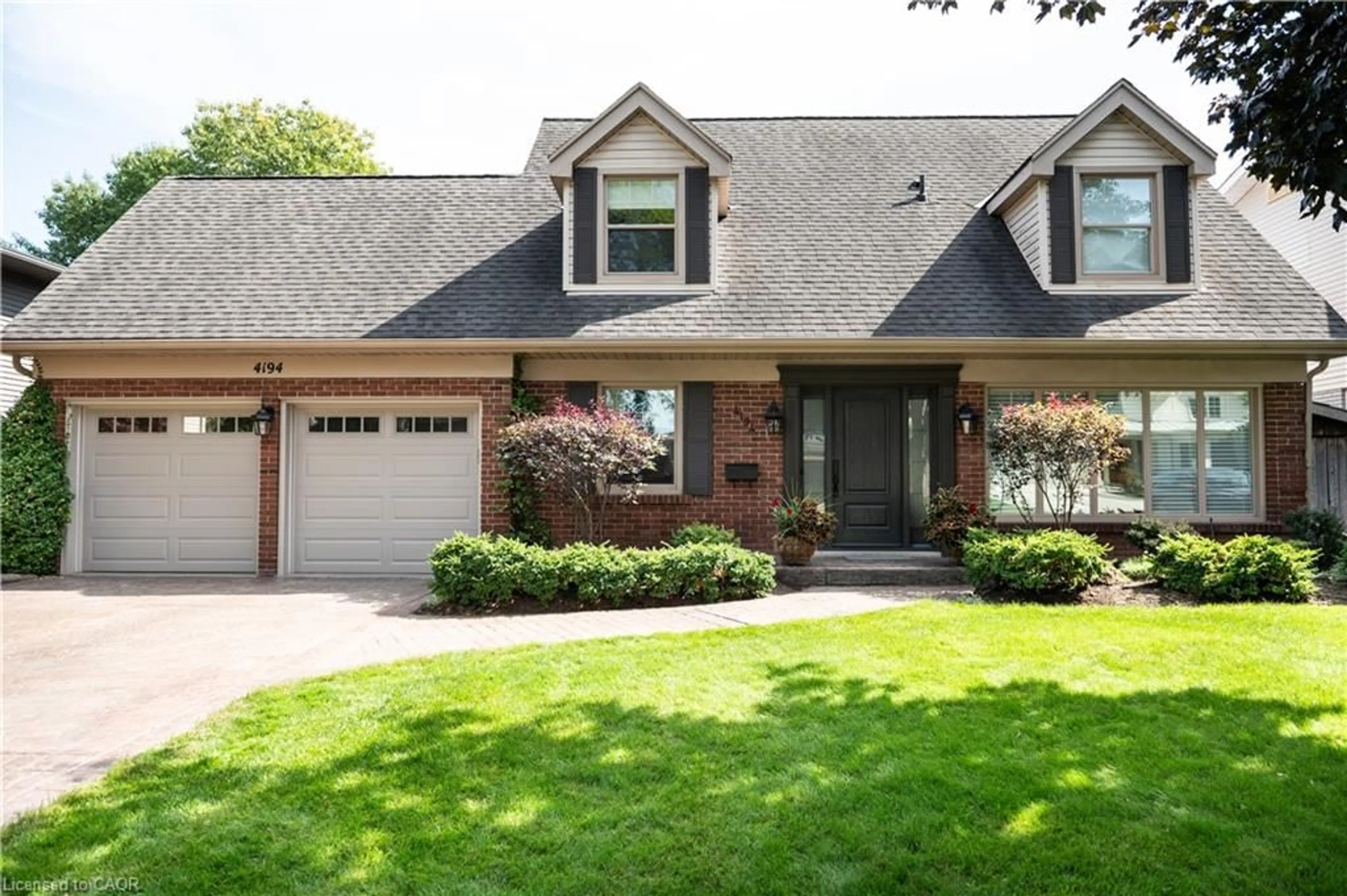 Home with brick exterior material, street for 4194 Corrine Crt, Burlington Ontario L7L 1J1