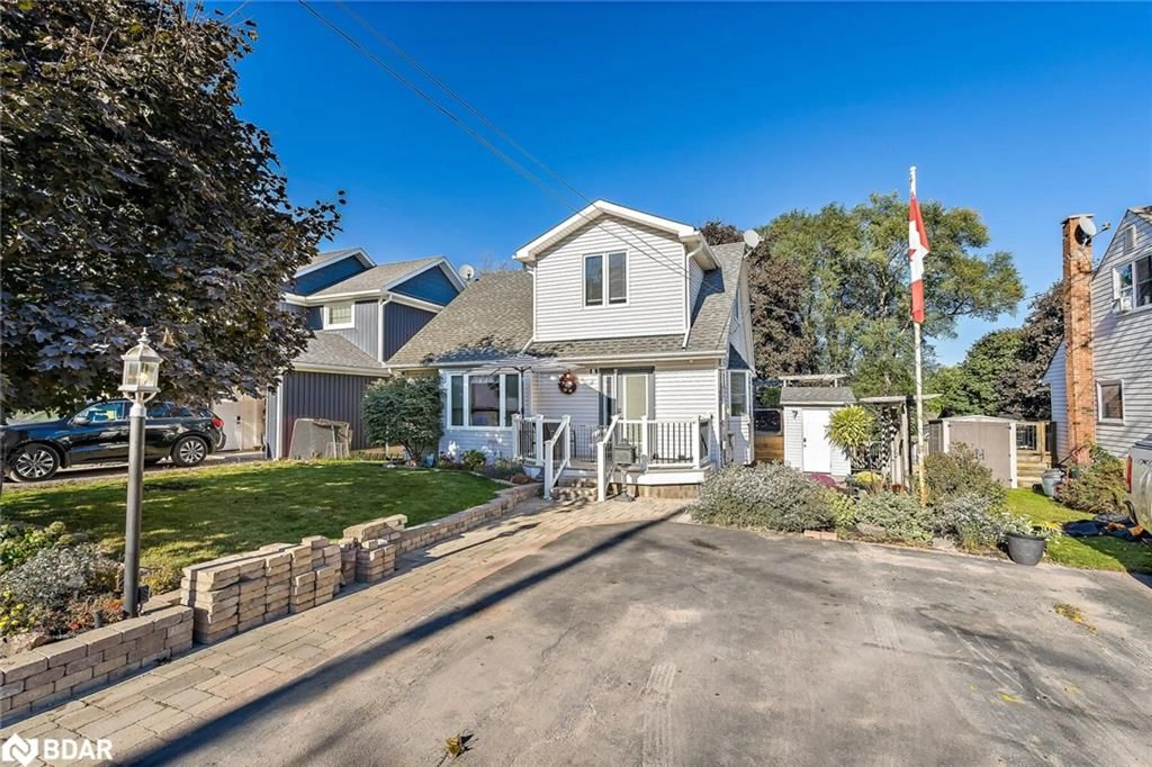 A pic from outside/outdoor area/front of a property/back of a property/a pic from drone, street for 7 Temple Rd, Georgetown Ontario L7G 3J6