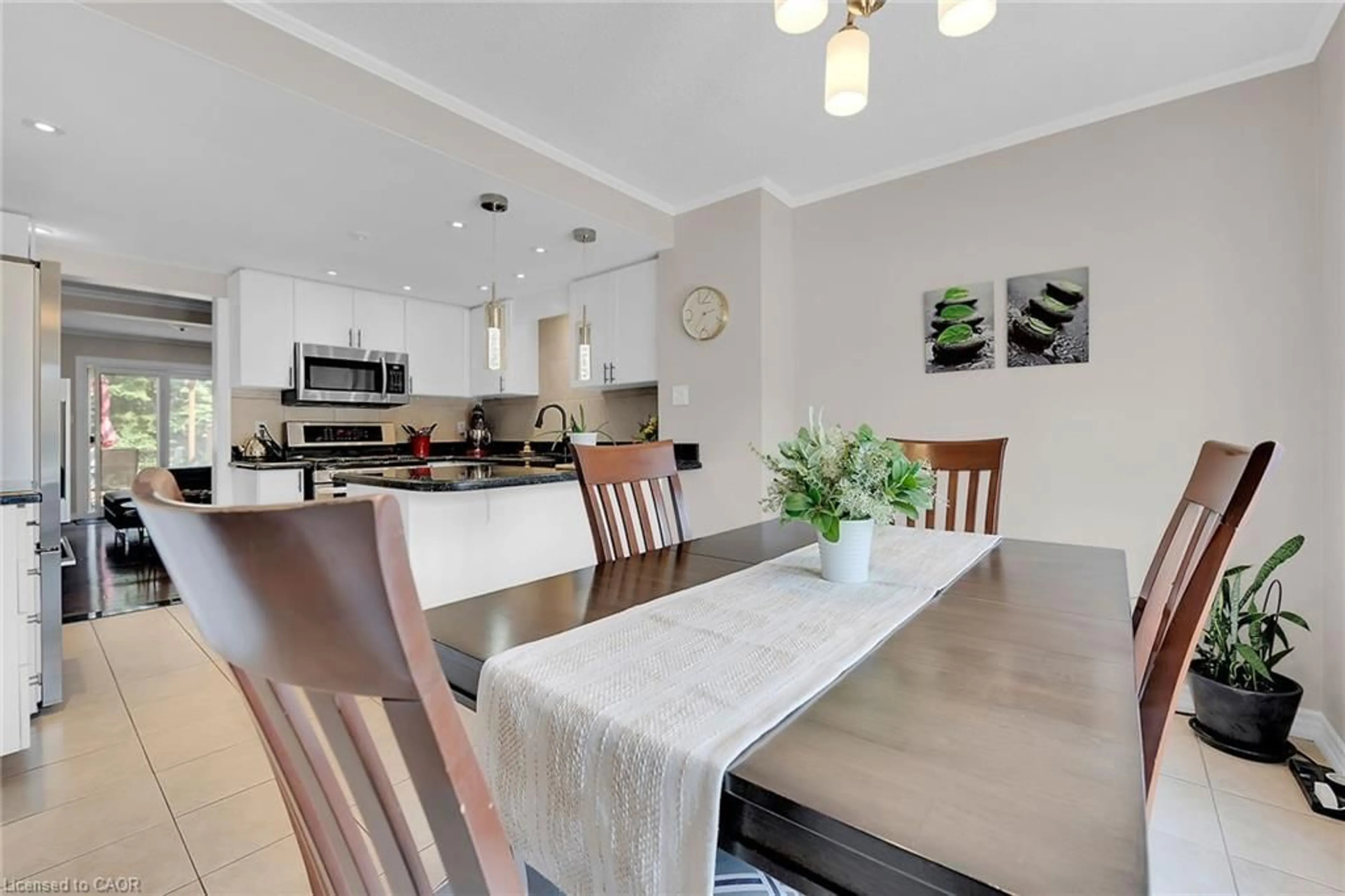 Dining room, unknown for 10 Edgewater Dr, Stoney Creek Ontario L8E 4Z3