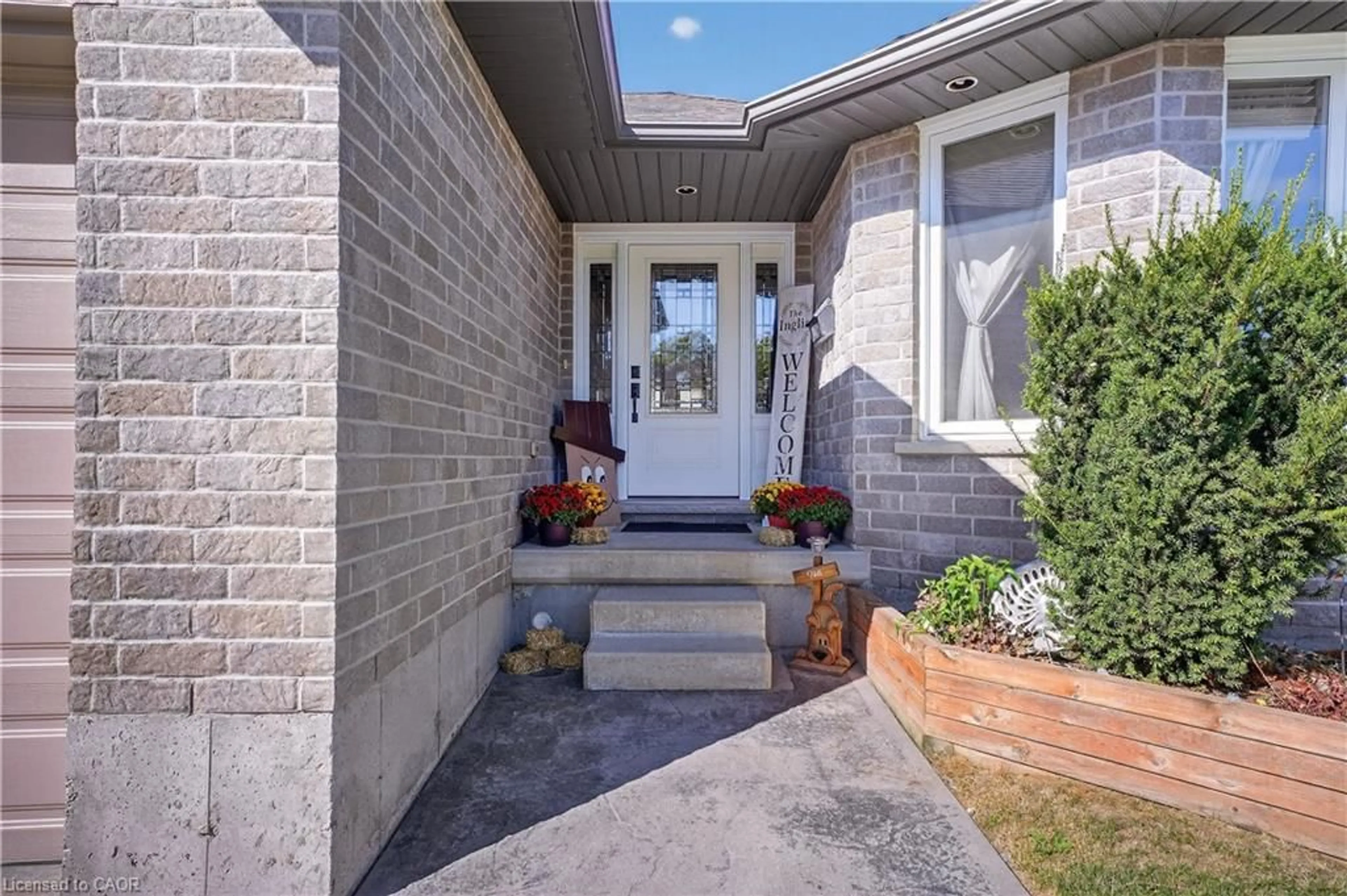 Indoor entryway for 925 Reserve Ave, Listowel Ontario N4W 0B8