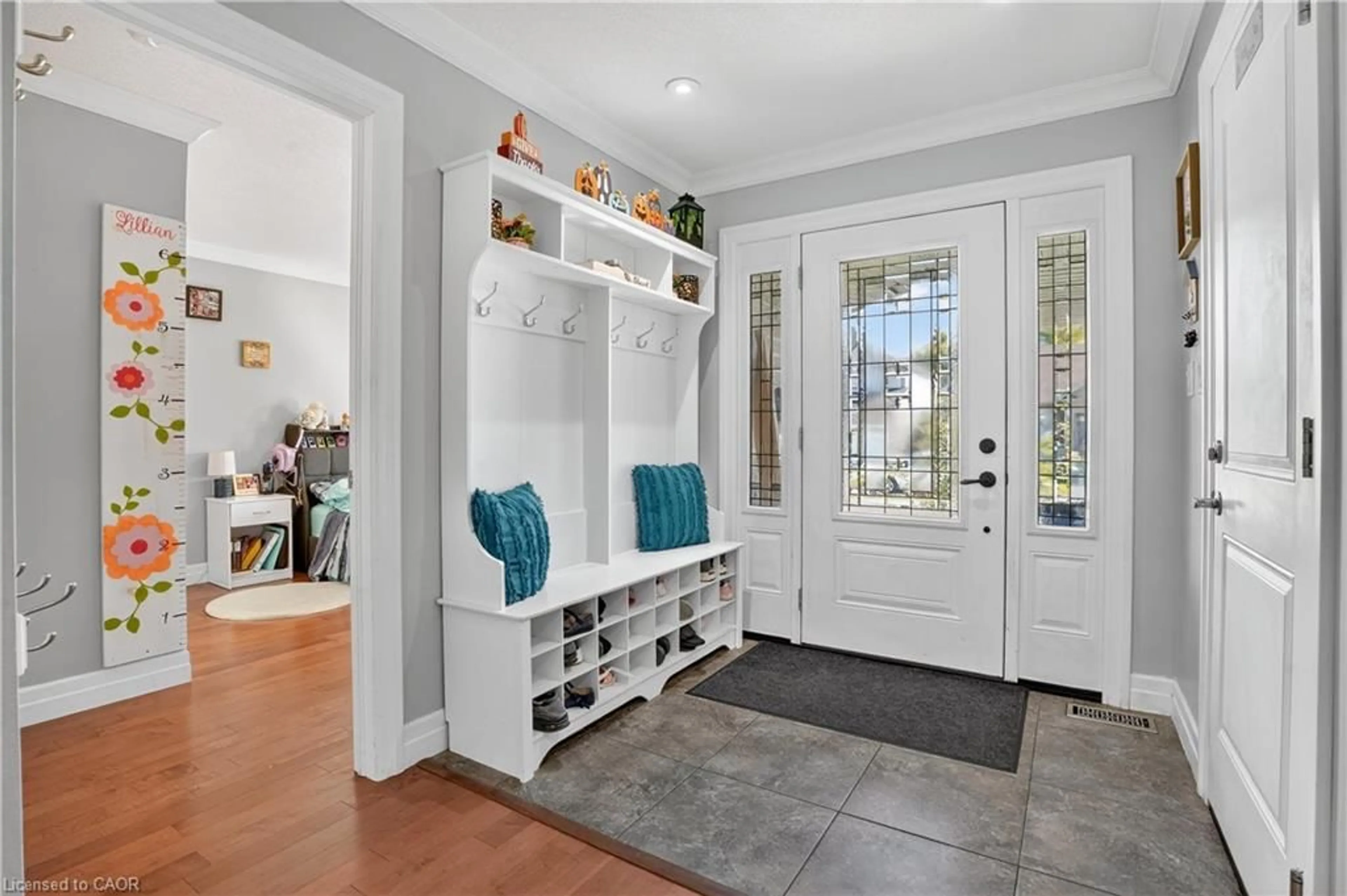 Indoor entryway for 925 Reserve Ave, Listowel Ontario N4W 0B8