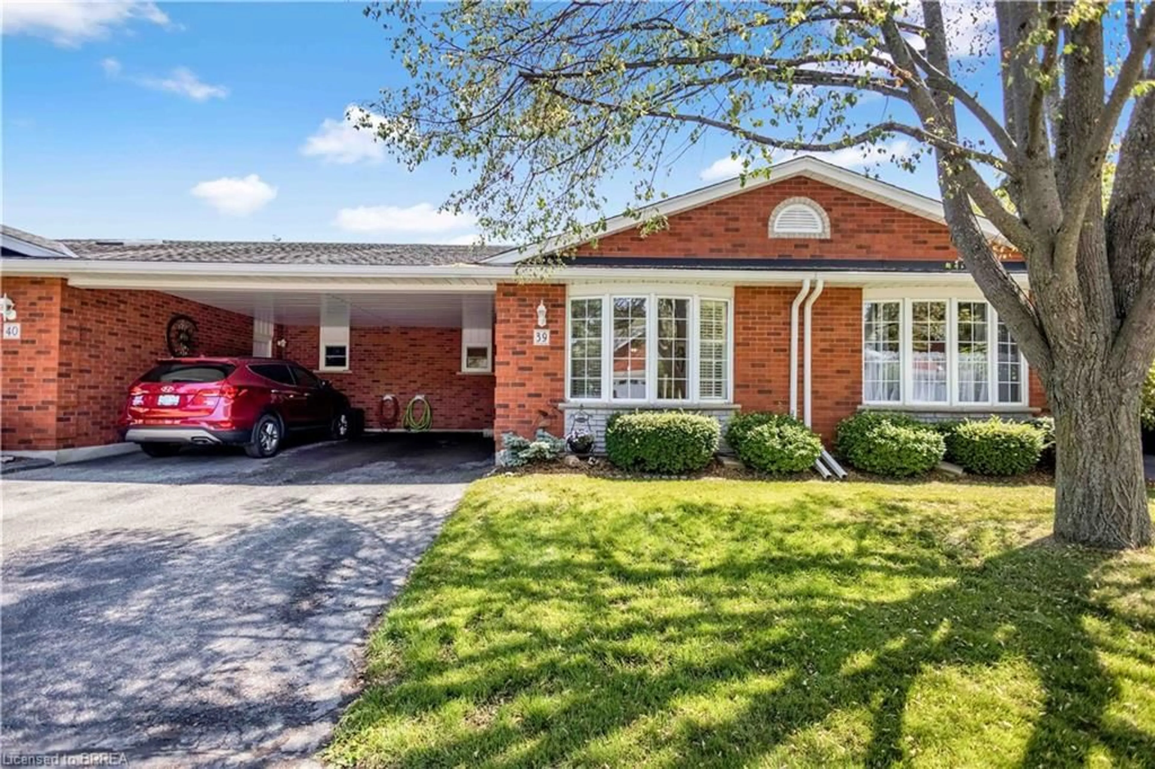 Home with brick exterior material, street for 175 Victoria St #39, Simcoe Ontario N3Y 5L8
