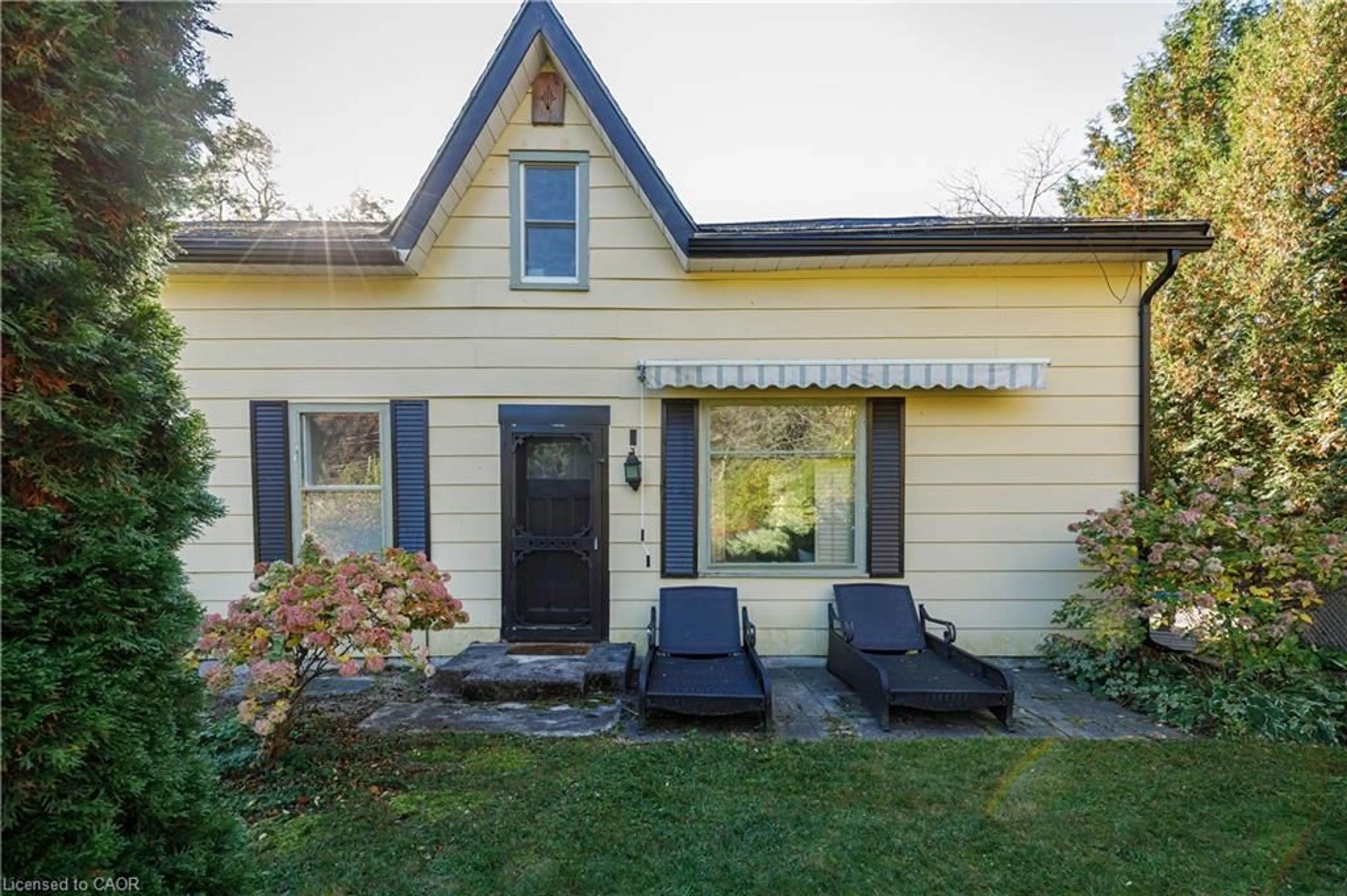 Patio, street for 225 Berry St, Meaford Ontario N4L 1G9