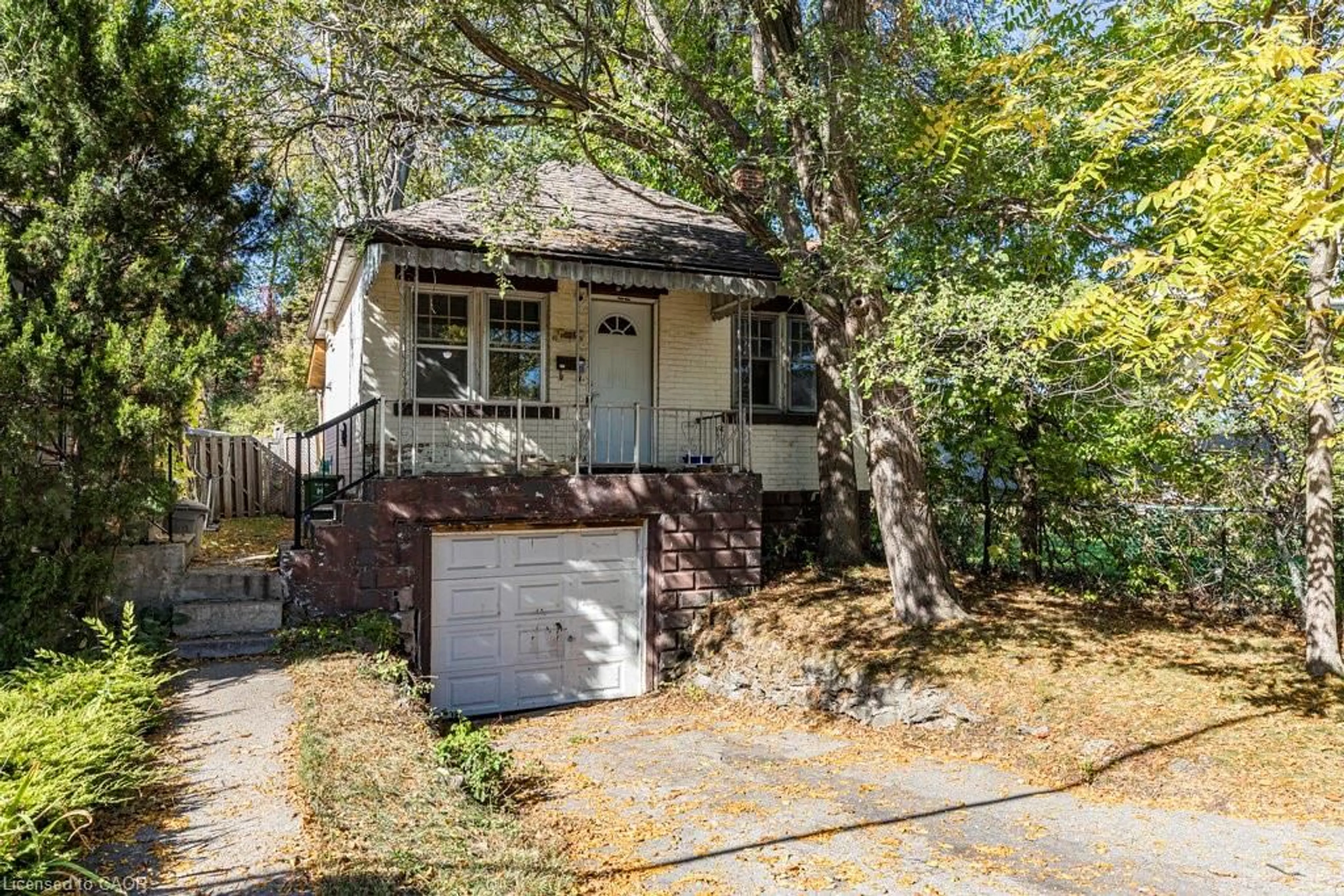 Unknown for 132 Tope Cres, Hamilton Ontario L8S 1M7