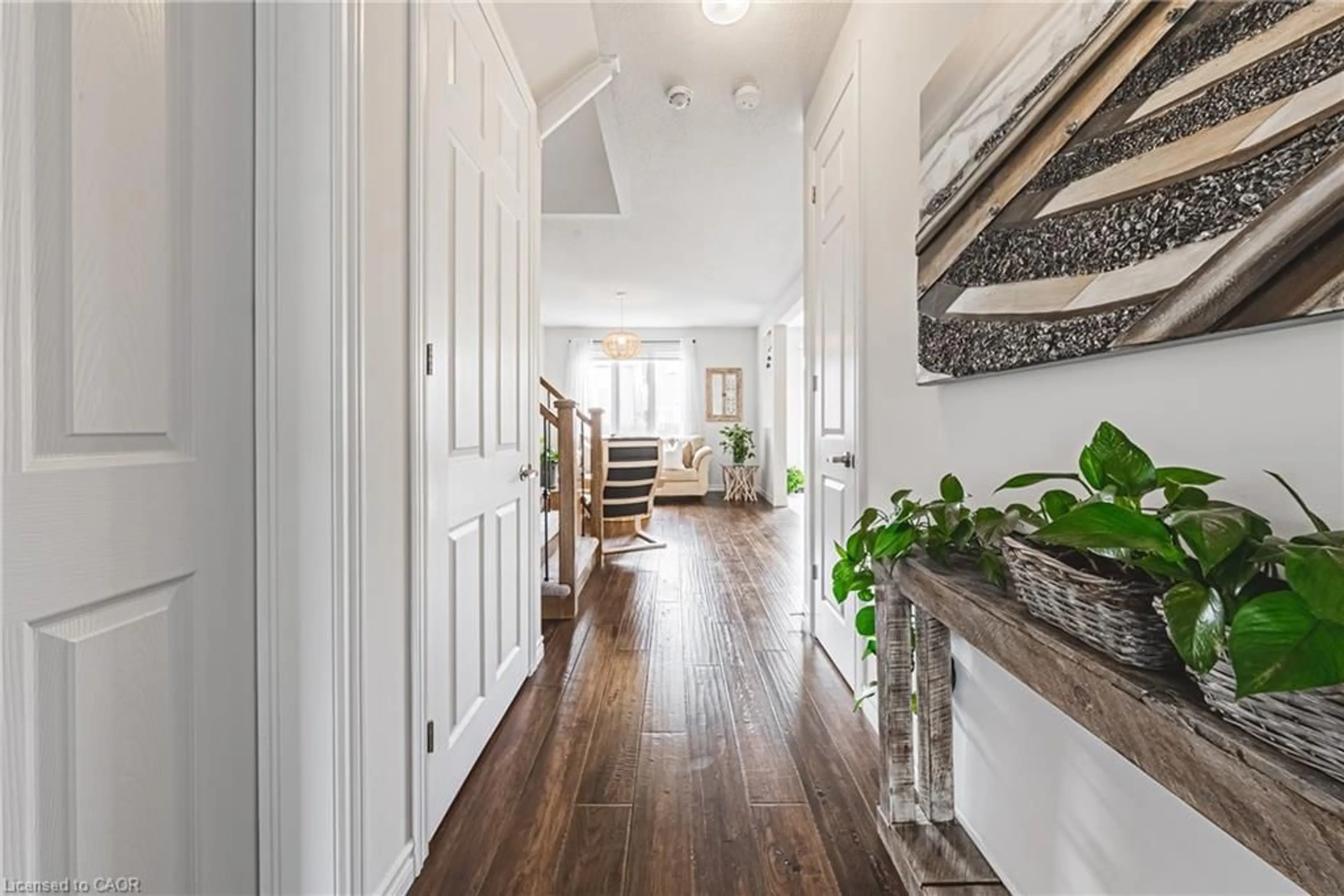 Indoor entryway for 43 Ready Rd, Fergus Ontario N1M 0G3