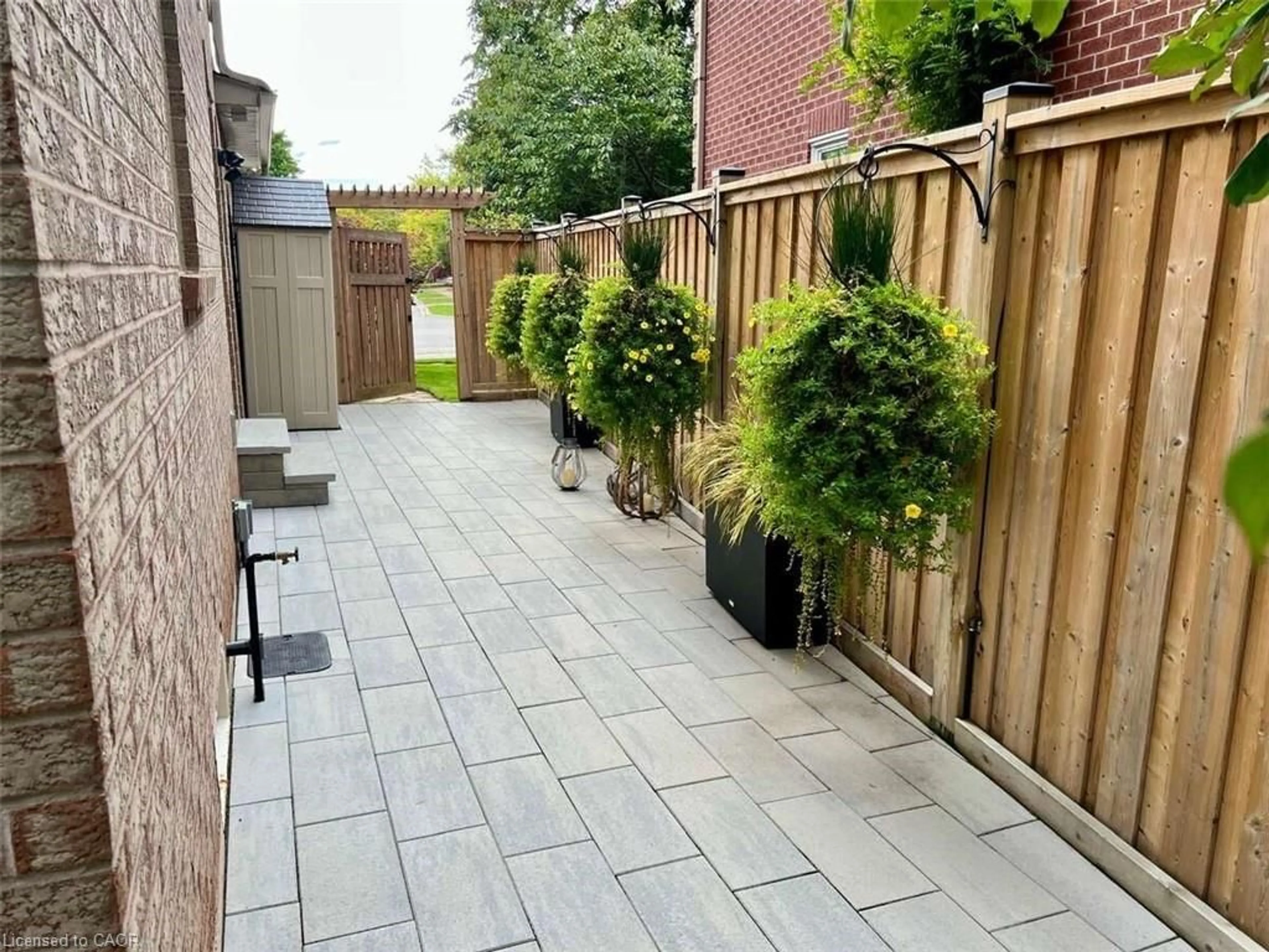 Patio, street for 1257 Mccraney St, Oakville Ontario L6H 3A3