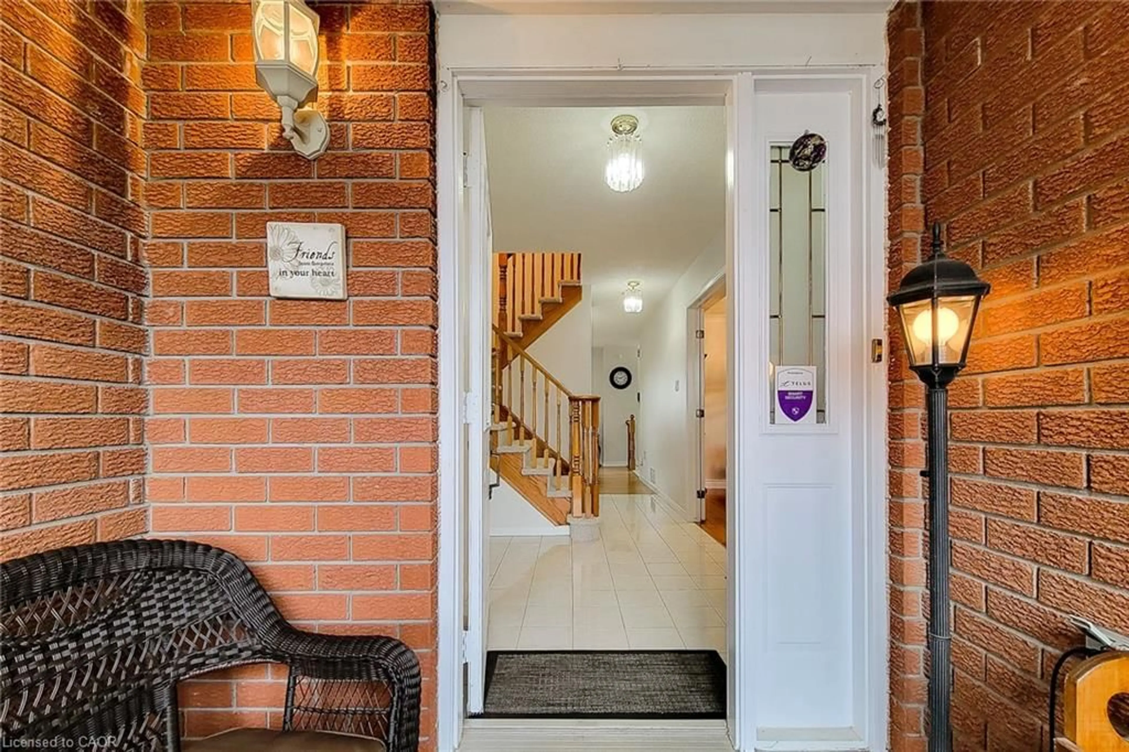 Indoor foyer for 251 Alderlea Ave, Mount Hope Ontario L0R 1W0