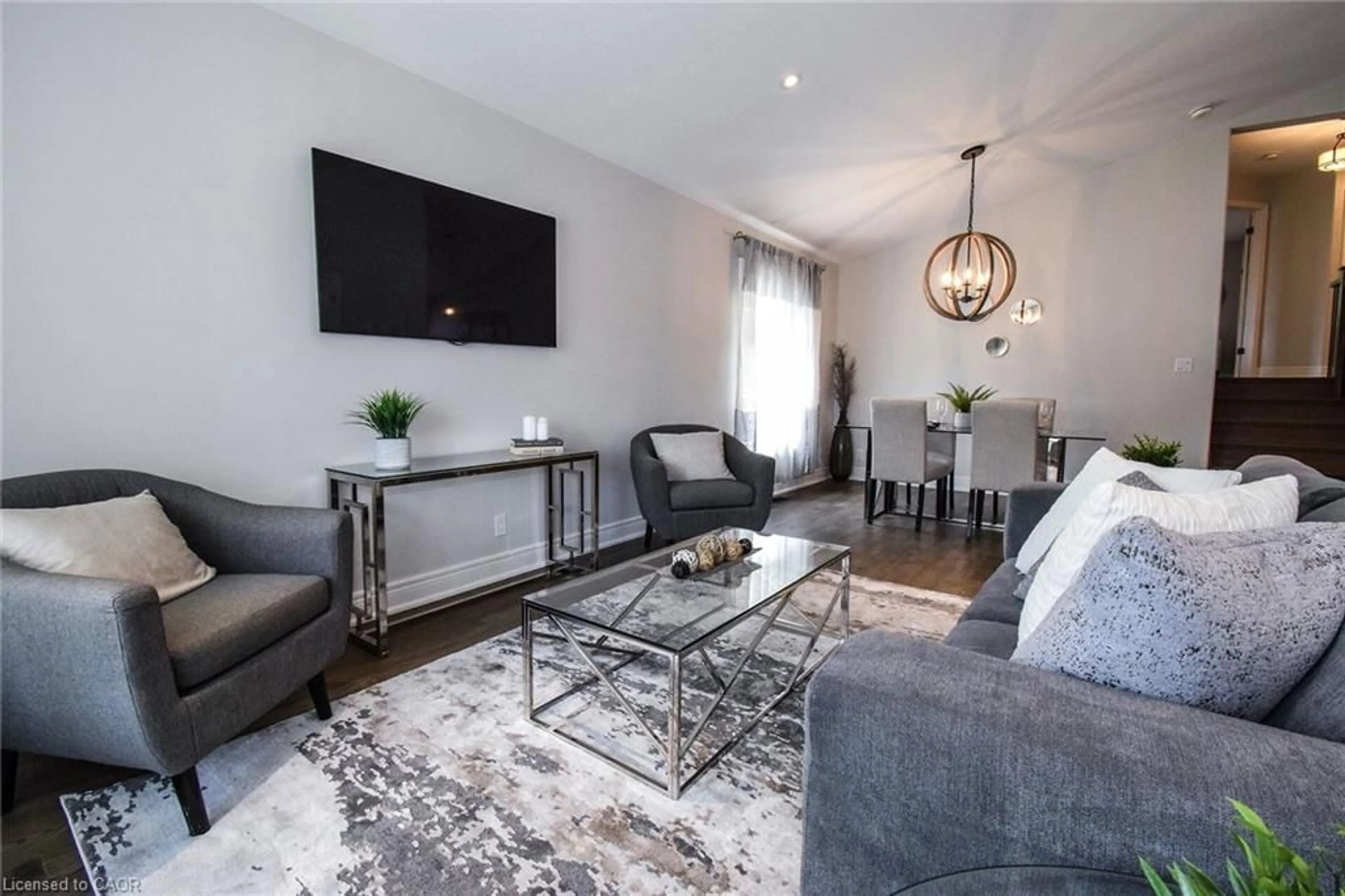 Living room with furniture, unknown for 295 Courtland St, Delhi Ontario N4B 0A7