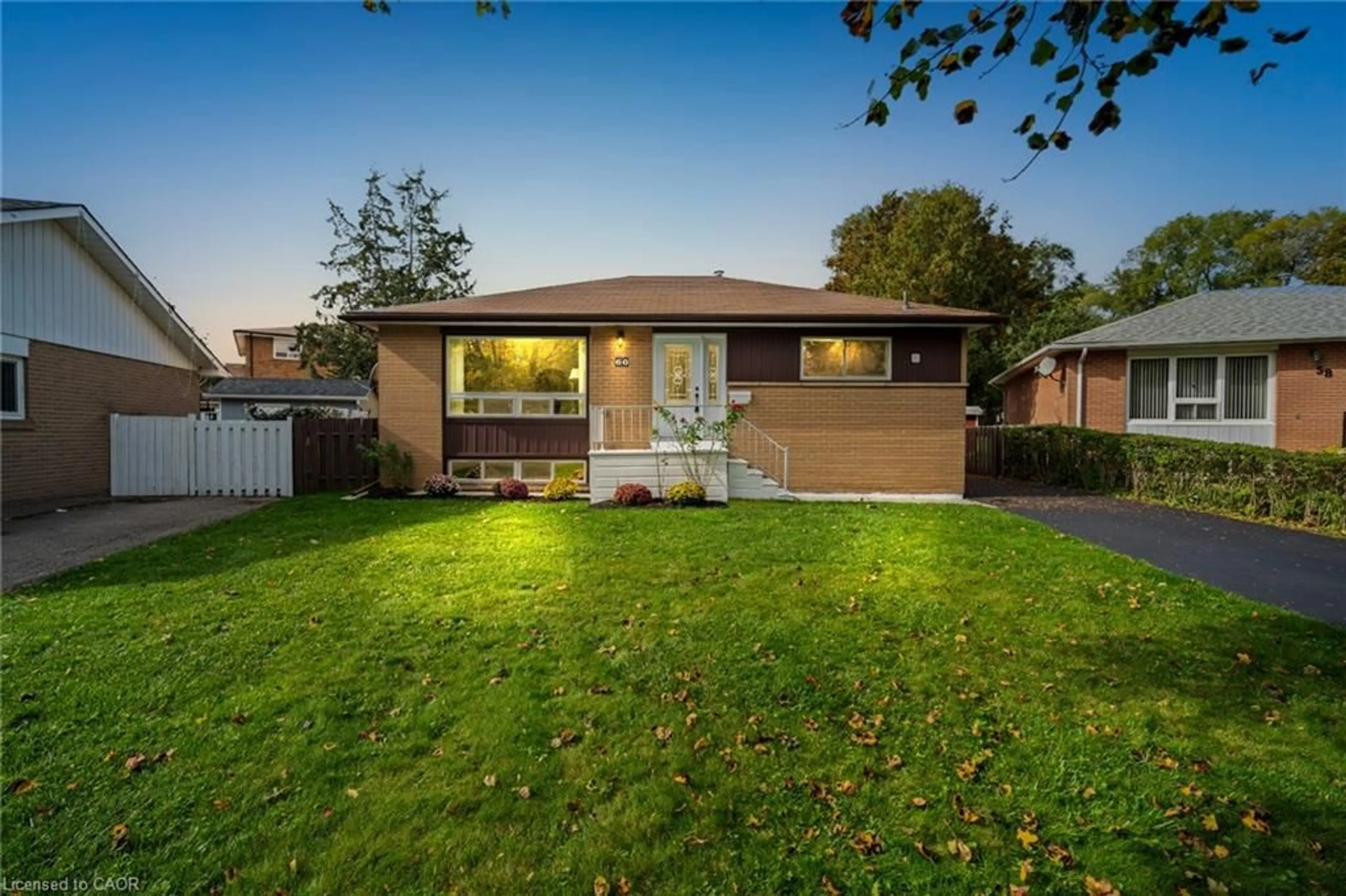 Home with brick exterior material, street for 60 Windermere Crt, Brampton Ontario L6X 2L6