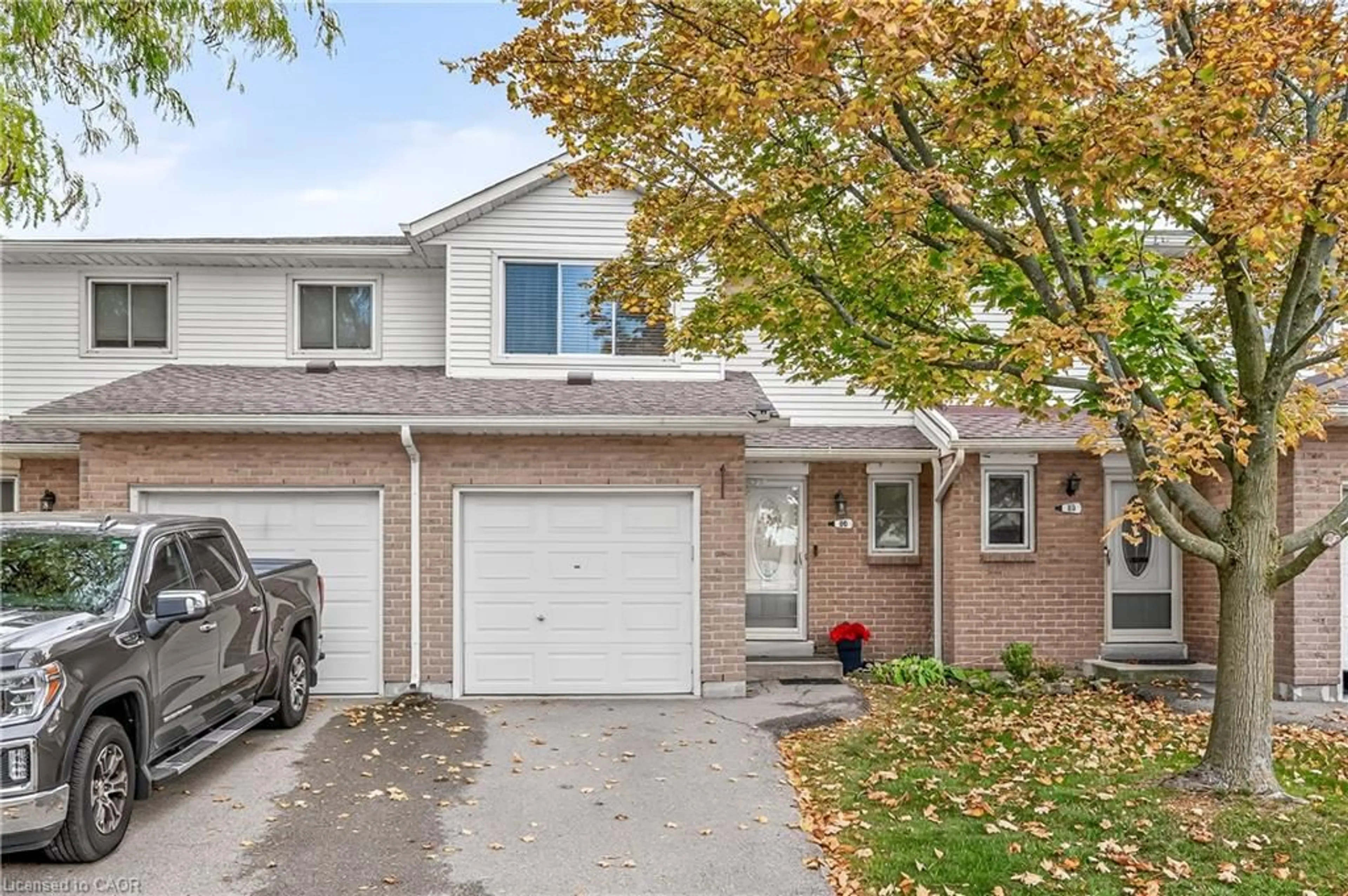 Home with brick exterior material, street for 860 Rymal Sq #86, Hamilton Ontario L8W 2X9
