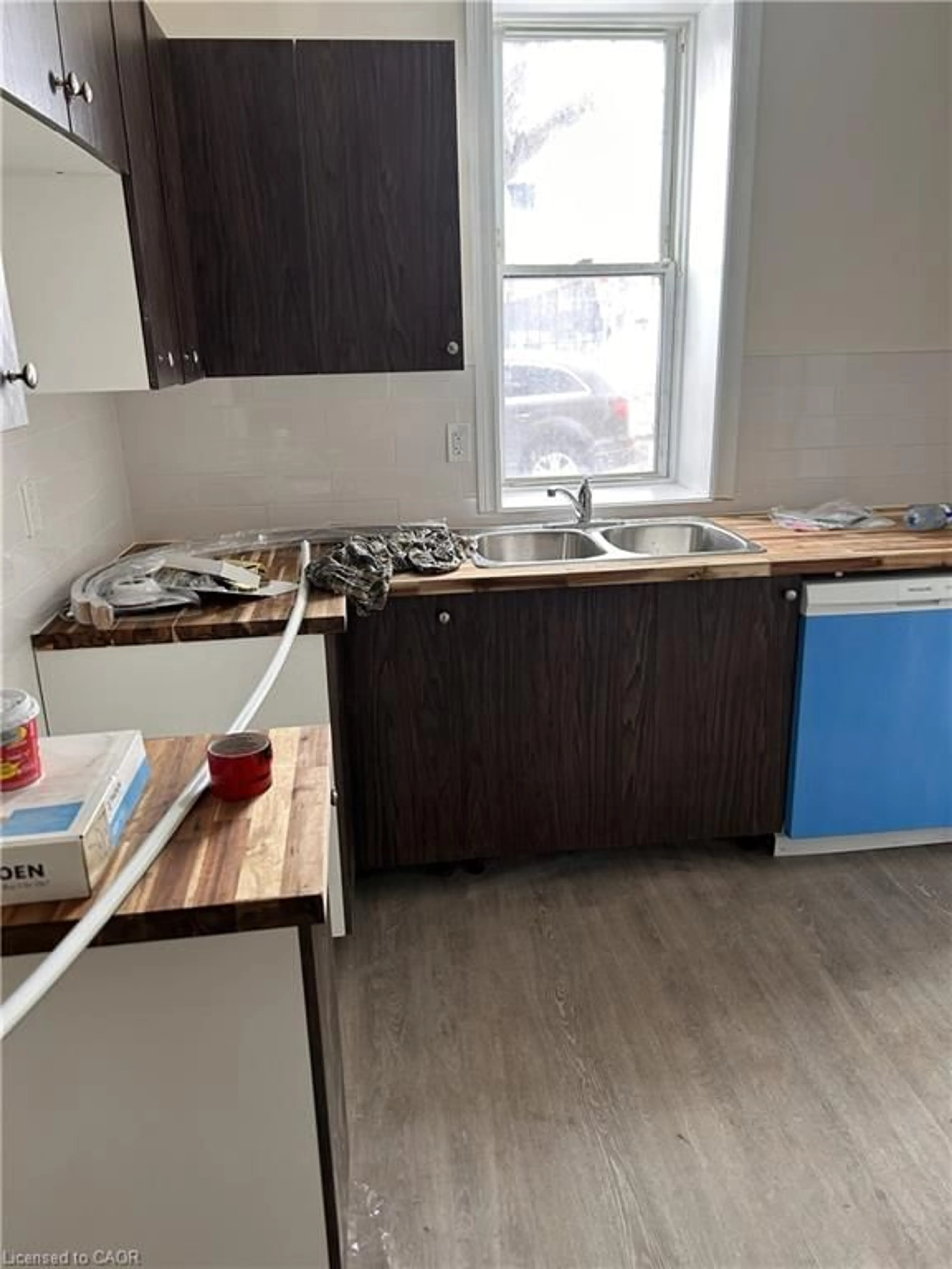 Standard kitchen, unknown for 488 Hughson St, Hamilton Ontario L8L 4N7