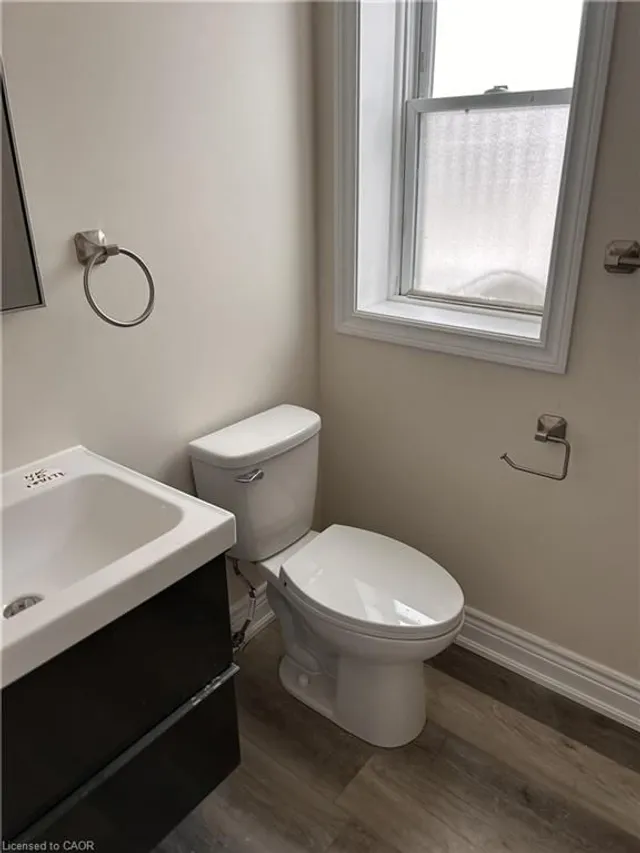 488 Hughson St, Hamilton 4