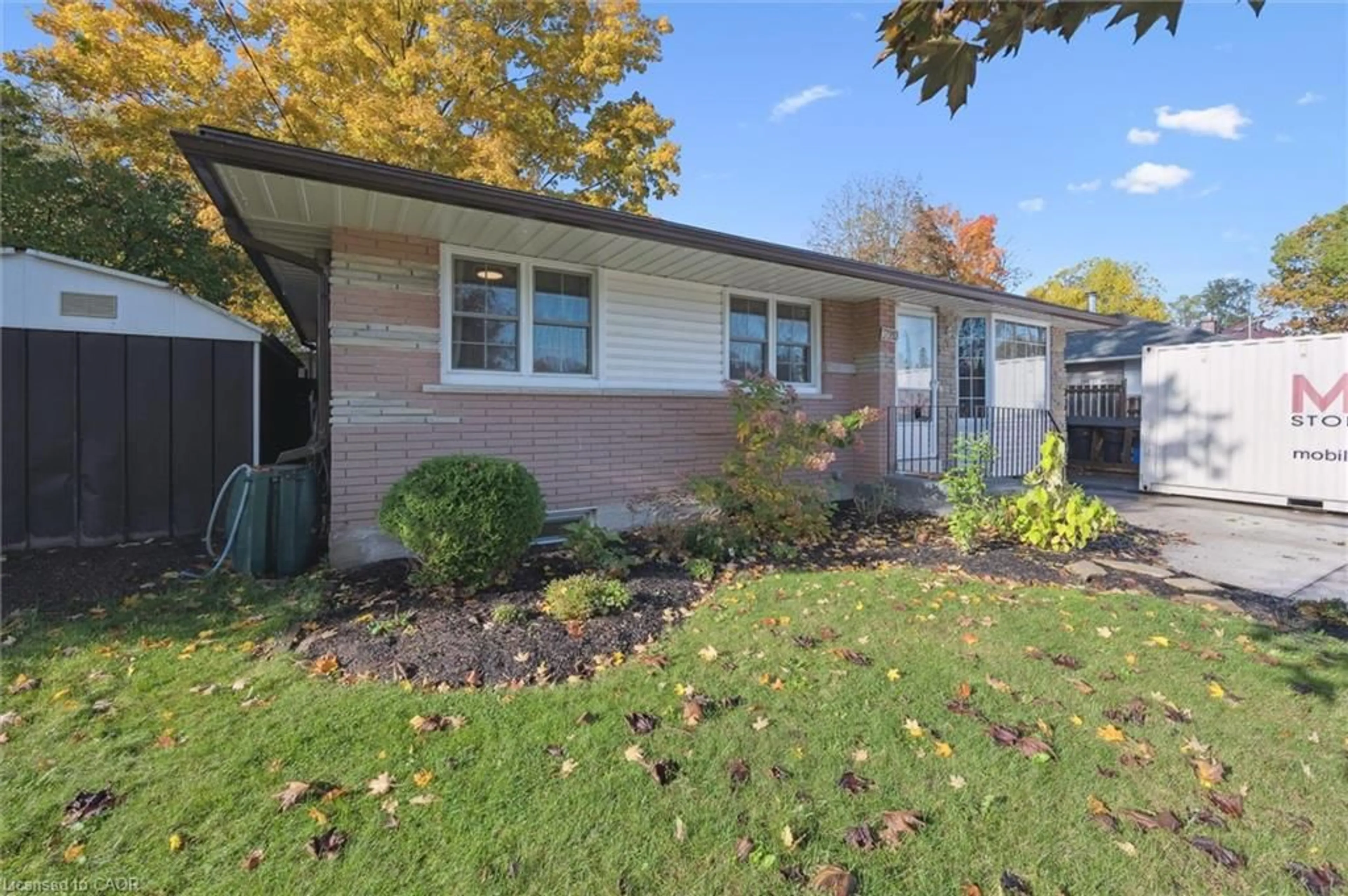 Home with vinyl exterior material, street for 220 Hungerford Rd, Cambridge Ontario N3C 2R4