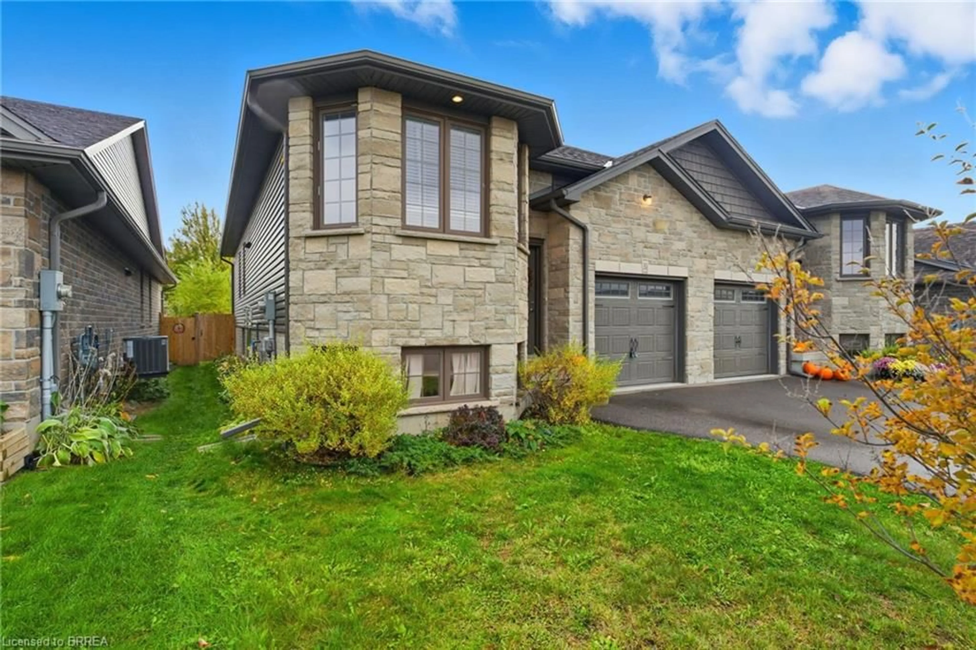 Home with brick exterior material, street for 30 Schuyler St, Paris Ontario N3L 0E5