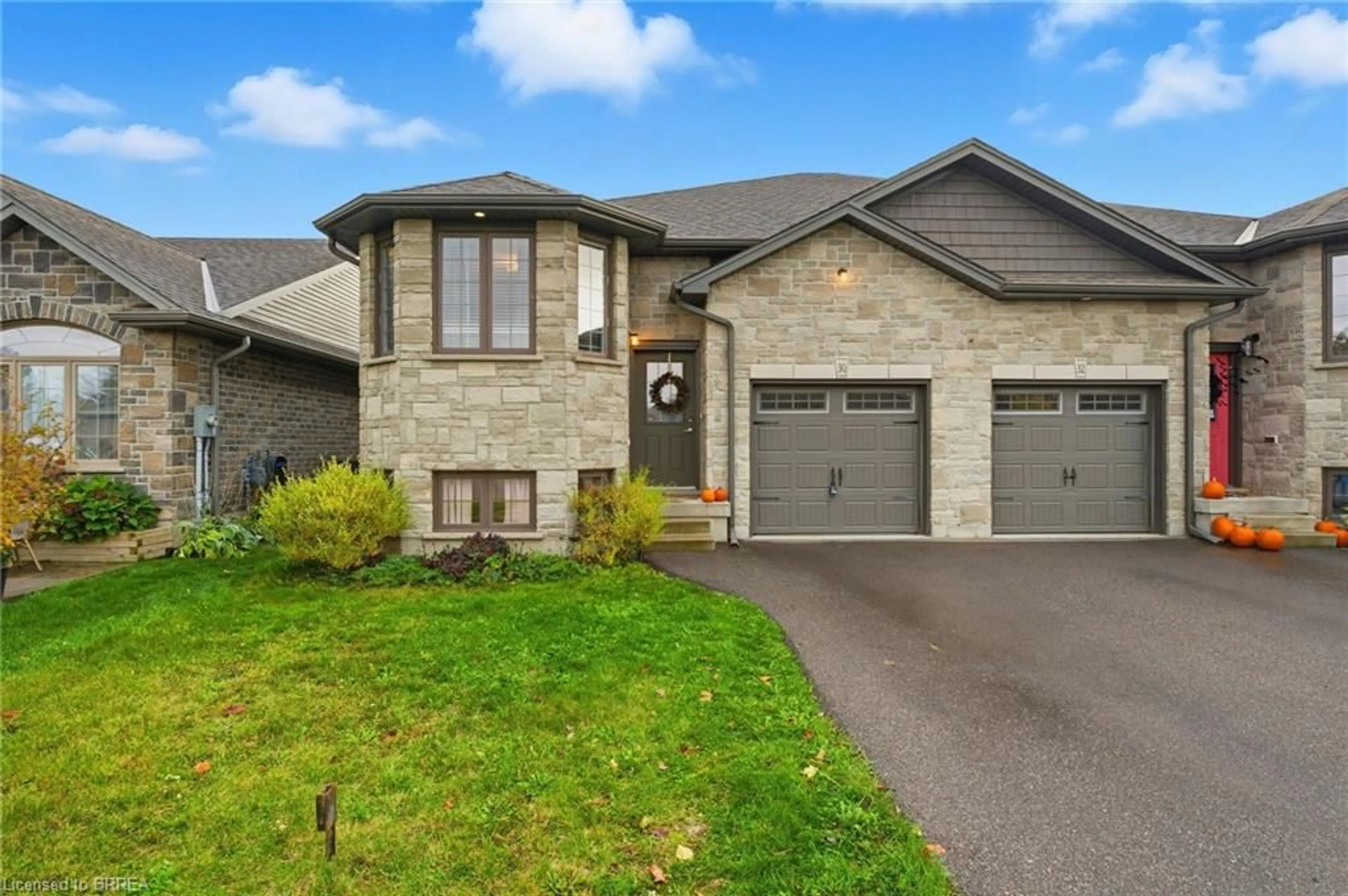 Home with brick exterior material, street for 30 Schuyler St, Paris Ontario N3L 0E5