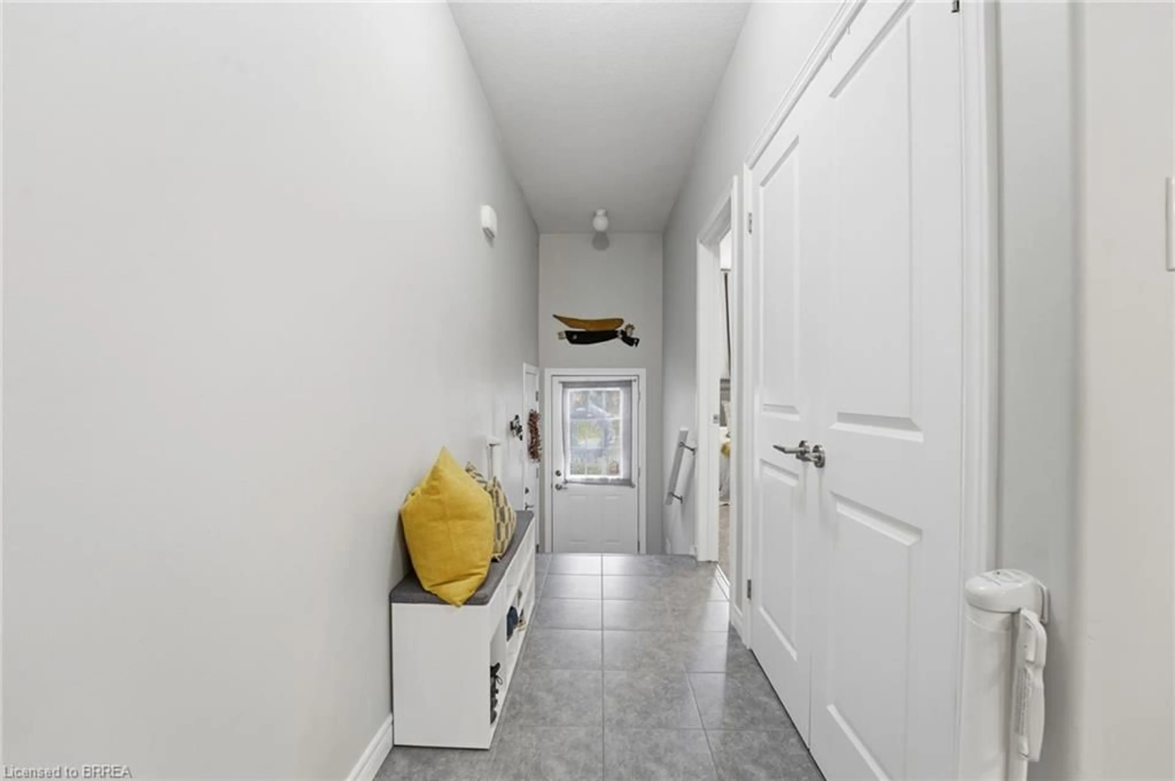 Indoor entryway for 30 Schuyler St, Paris Ontario N3L 0E5