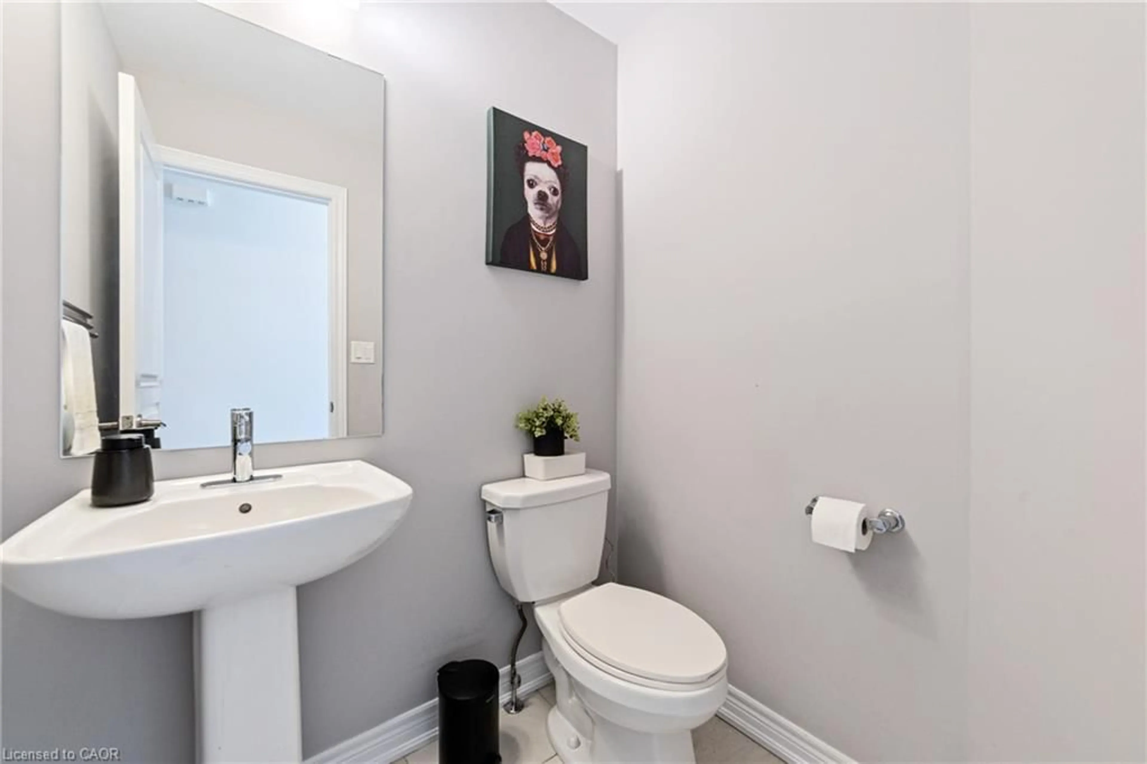 Standard bathroom, unknown for 1890 Rymal Rd #43, Stoney Creek Ontario L0R 1P0