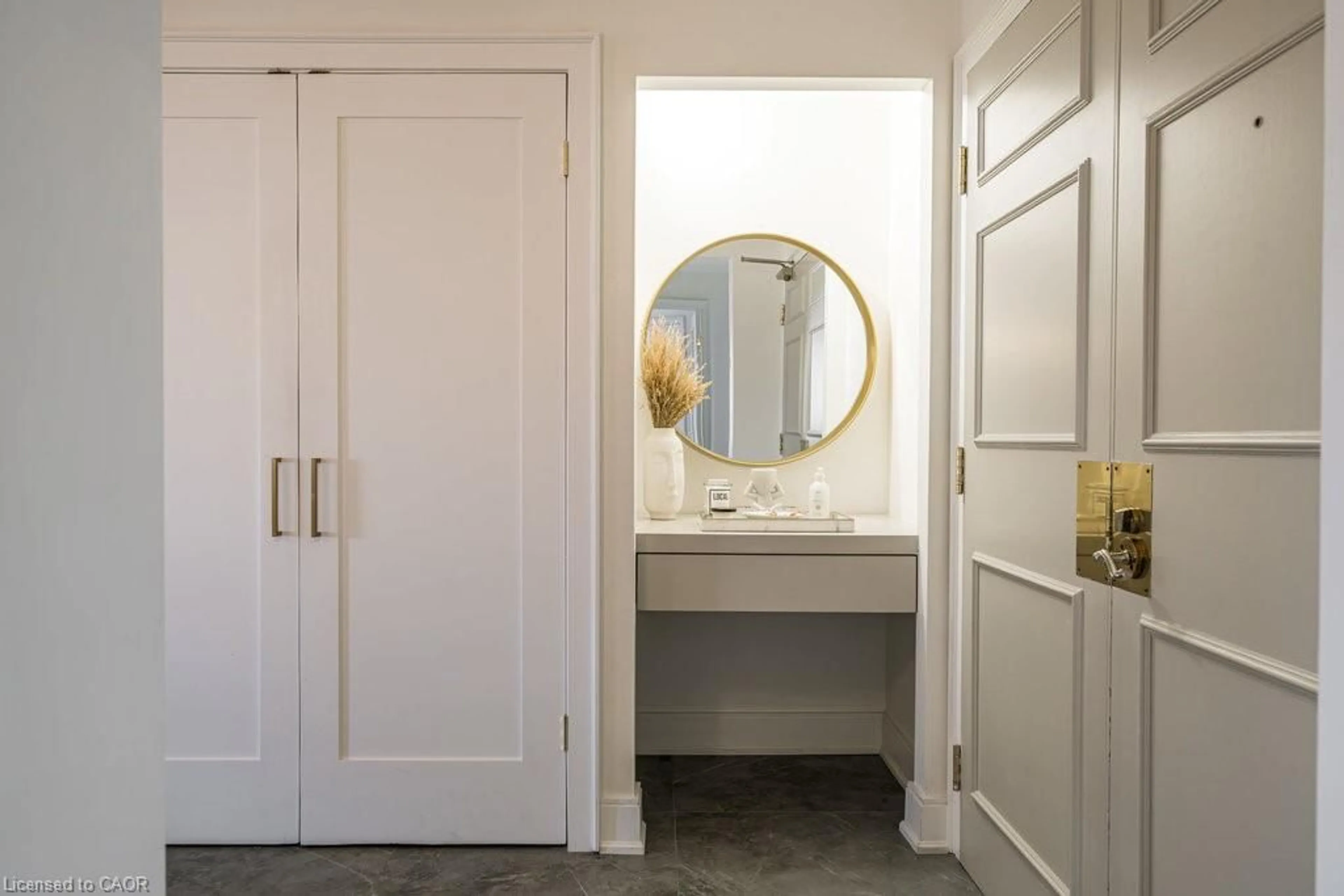 Contemporary bathroom, ceramic/tile floor for 49 Robinson St #900, Hamilton Ontario L8P 1Y7