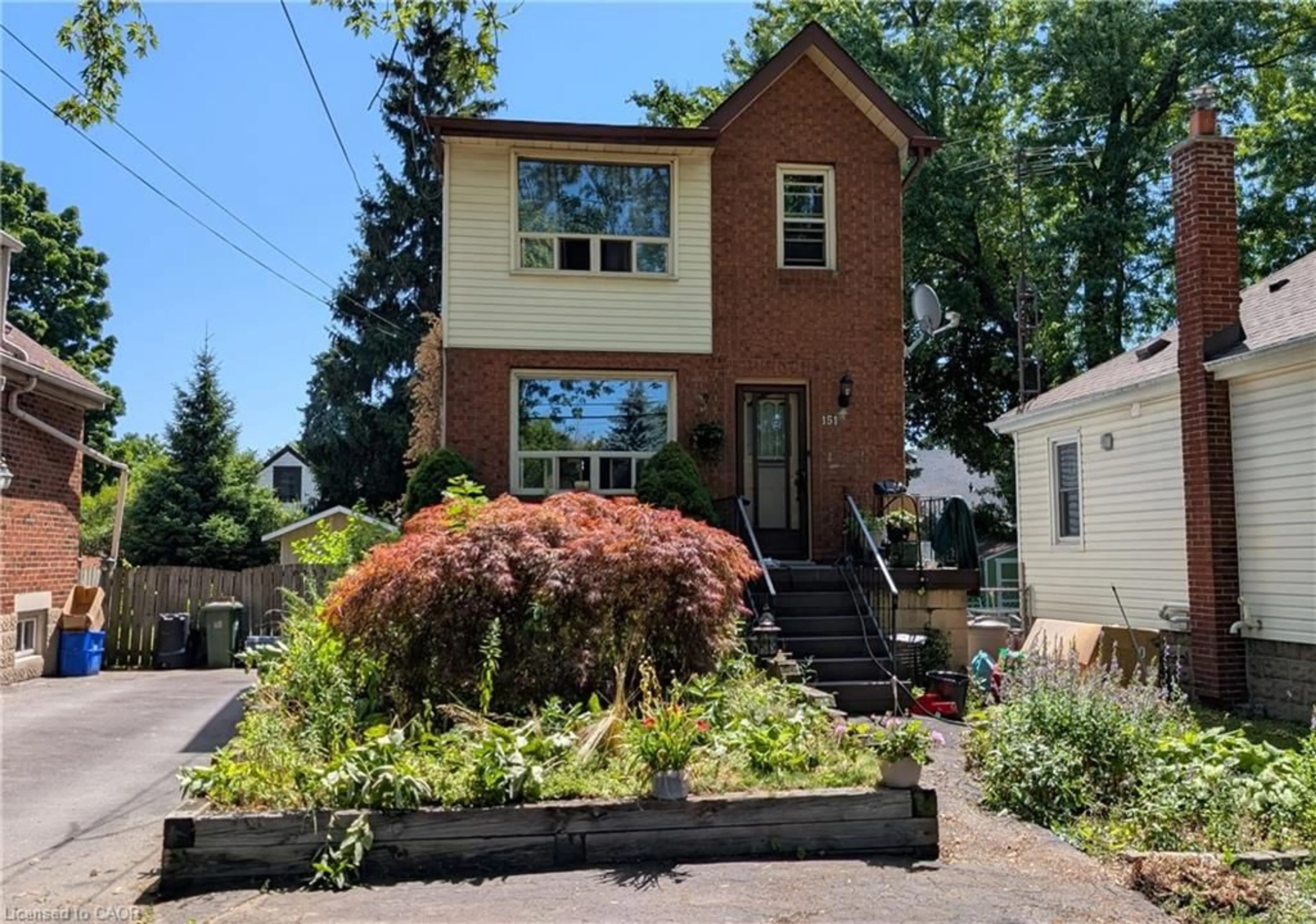 Home with brick exterior material, street for 151 East 21st St, Hamilton Ontario L8V 2T5