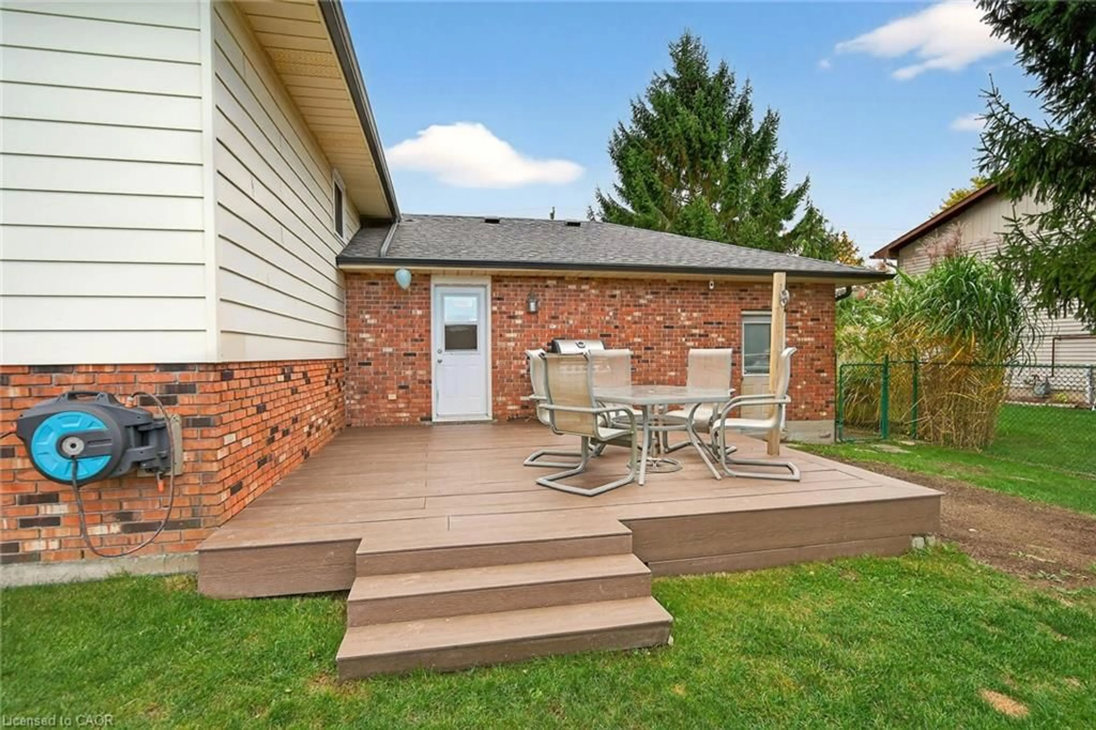 Patio, street for 1489 Norfolk County Rd 19, Wilsonville Ontario N0E 1Z0