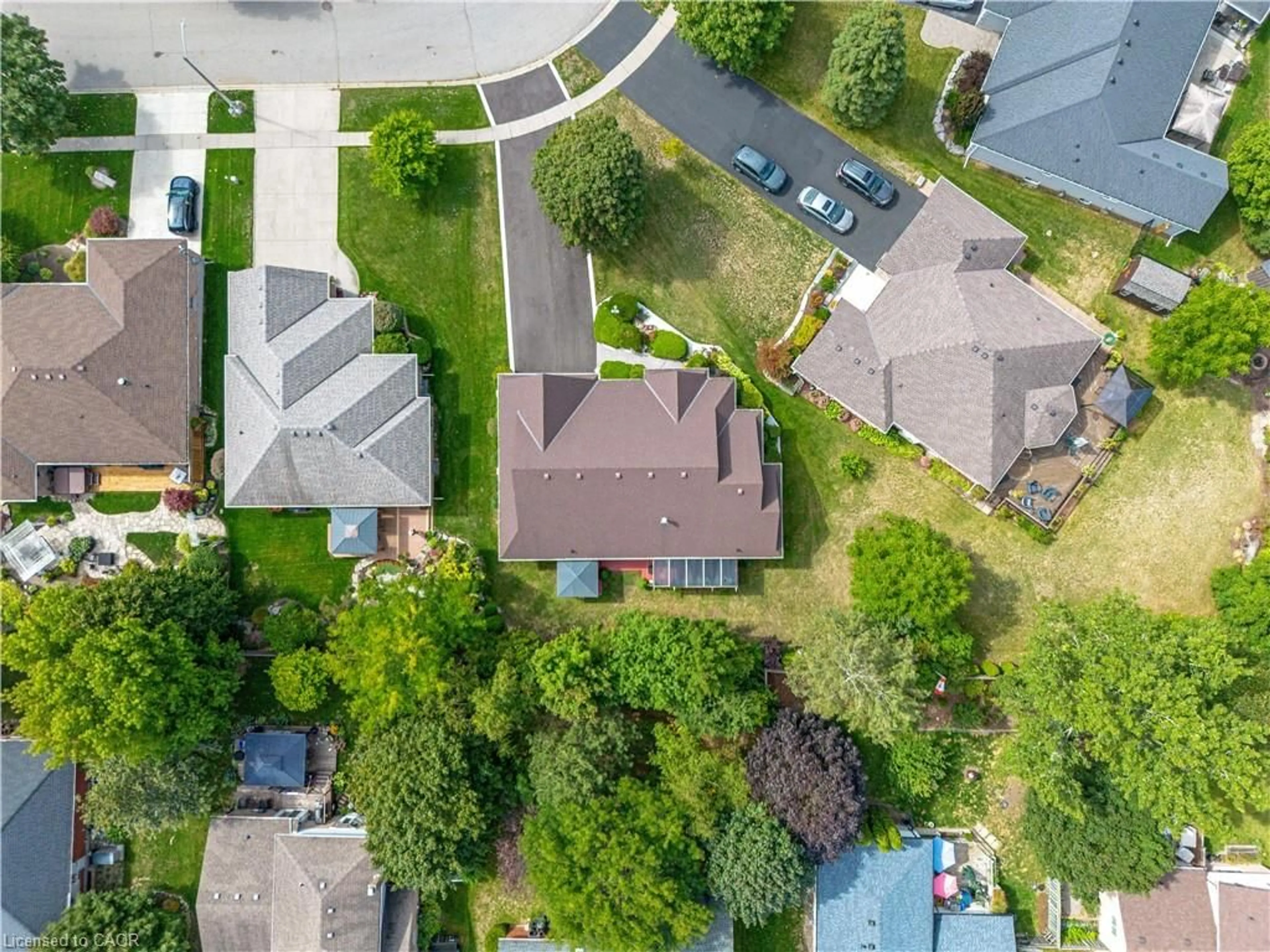 A pic from outside/outdoor area/front of a property/back of a property/a pic from drone, street for 178 Bernardi Cres, Rockwood Ontario N0B 2K0