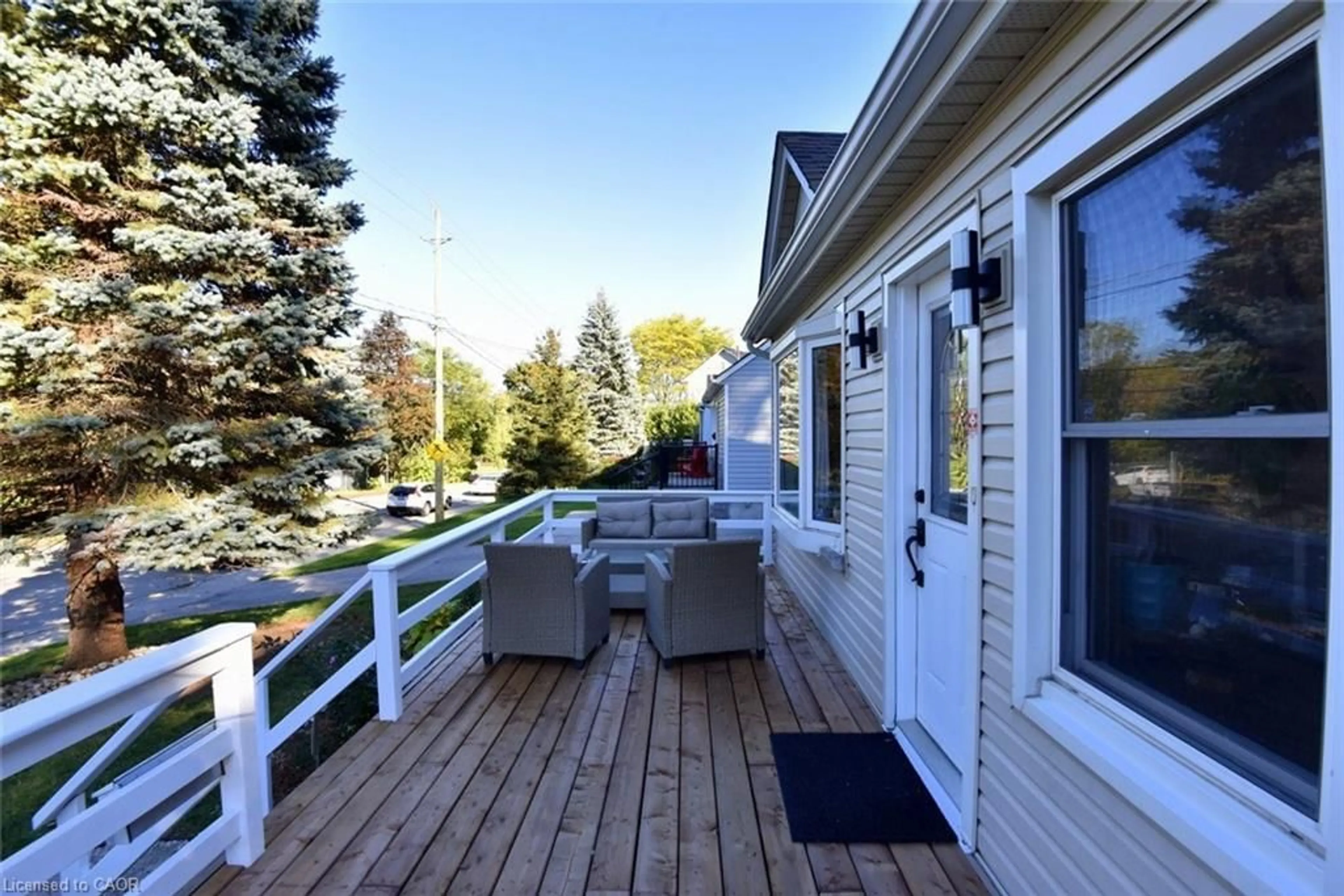 Patio, water/lake/river/ocean view for 86 Mercer St, Hamilton Ontario L9H 2N6