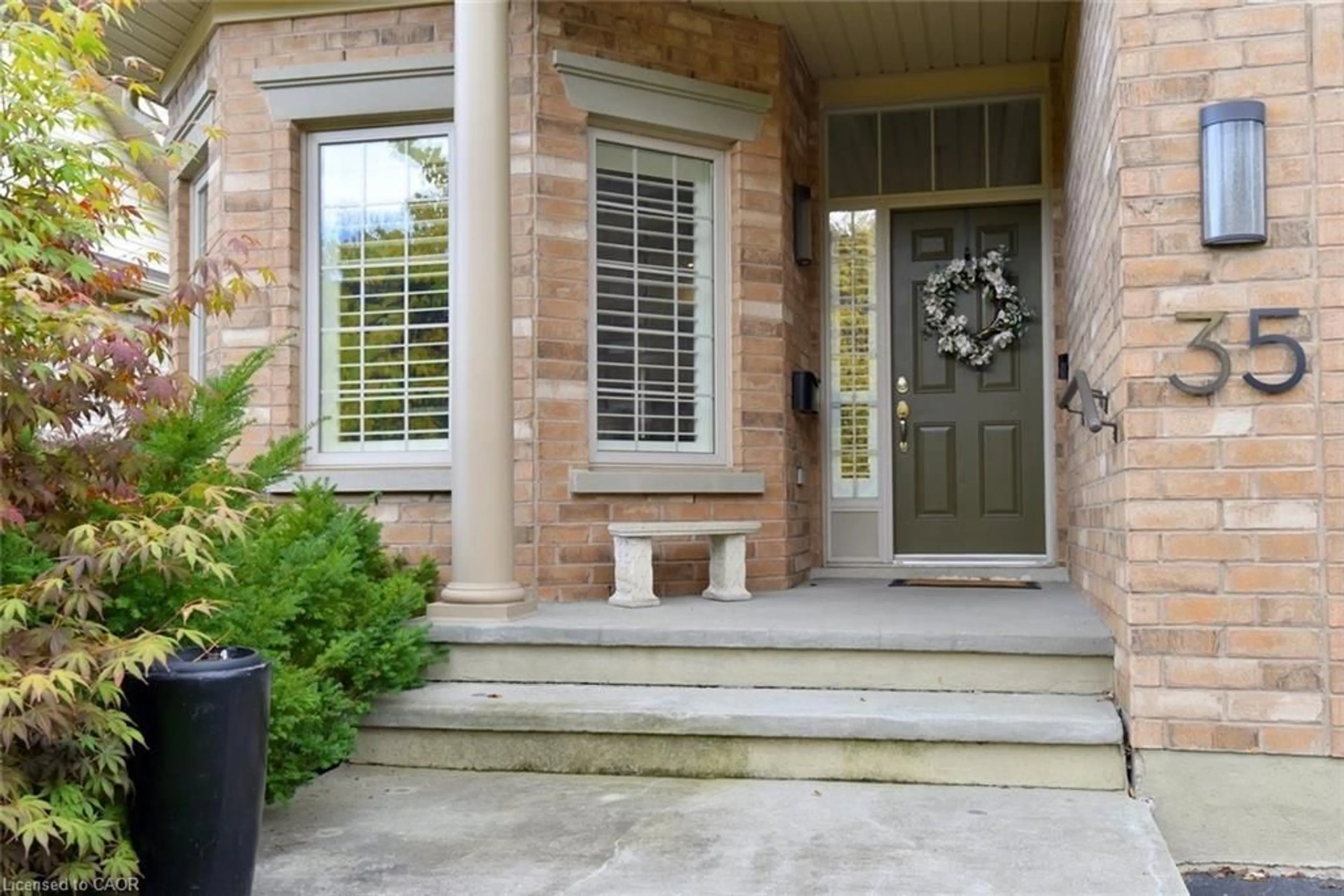 Unknown for 35 Riding Park Pl, Dundas Ontario L9H 0B1