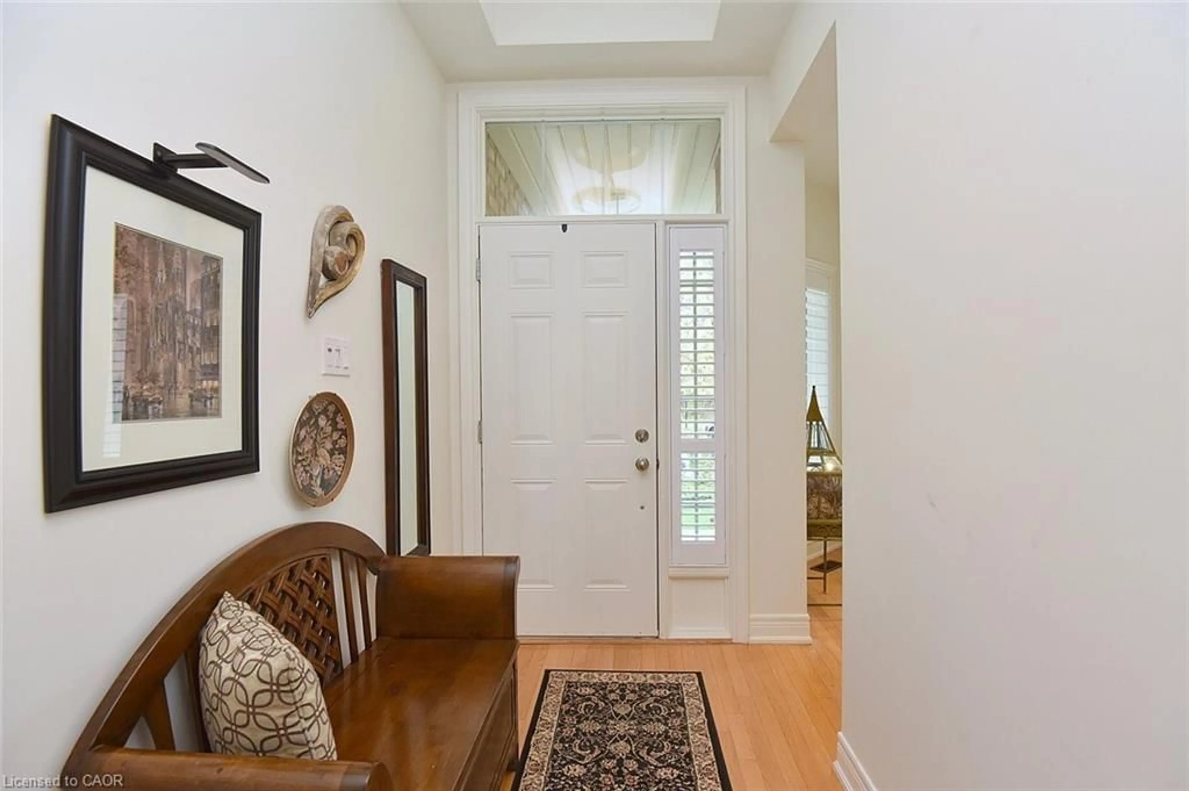 Indoor entryway for 35 Riding Park Pl, Dundas Ontario L9H 0B1