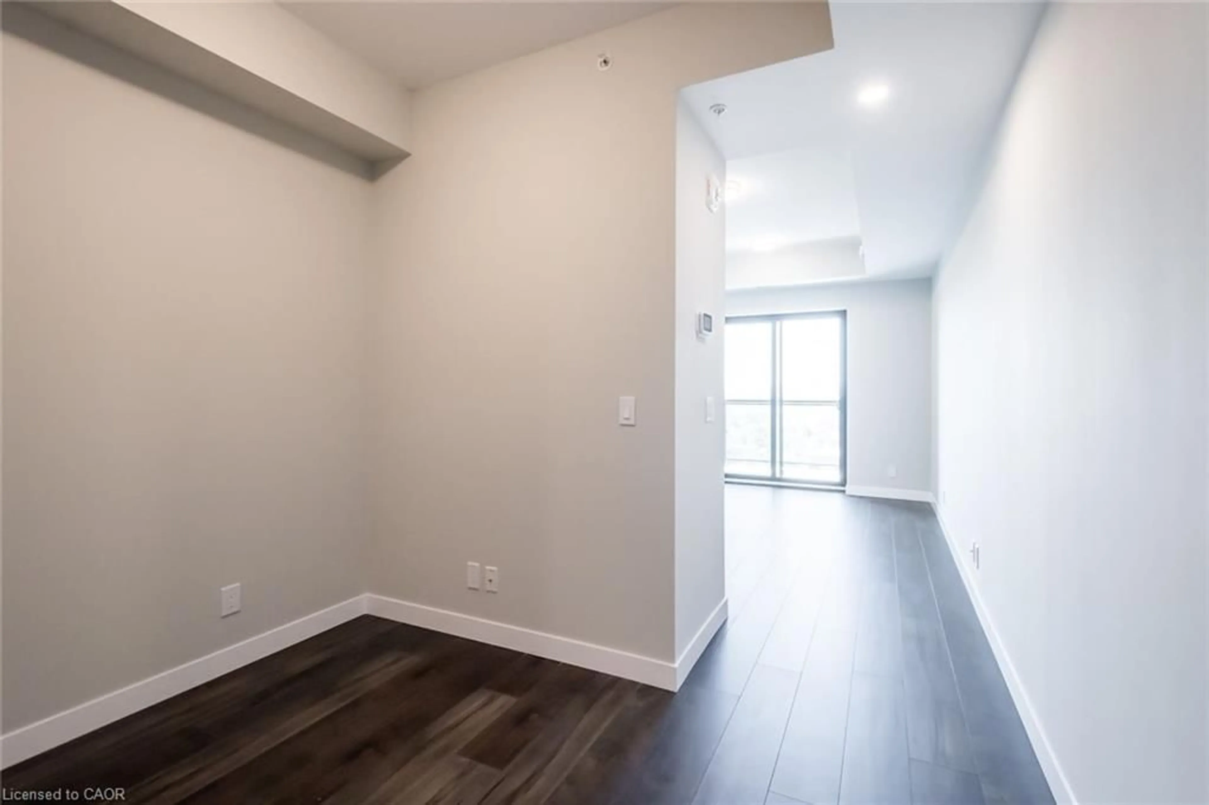 A pic of a room for 15 Queen St #1503, Hamilton Ontario L8P 3R6