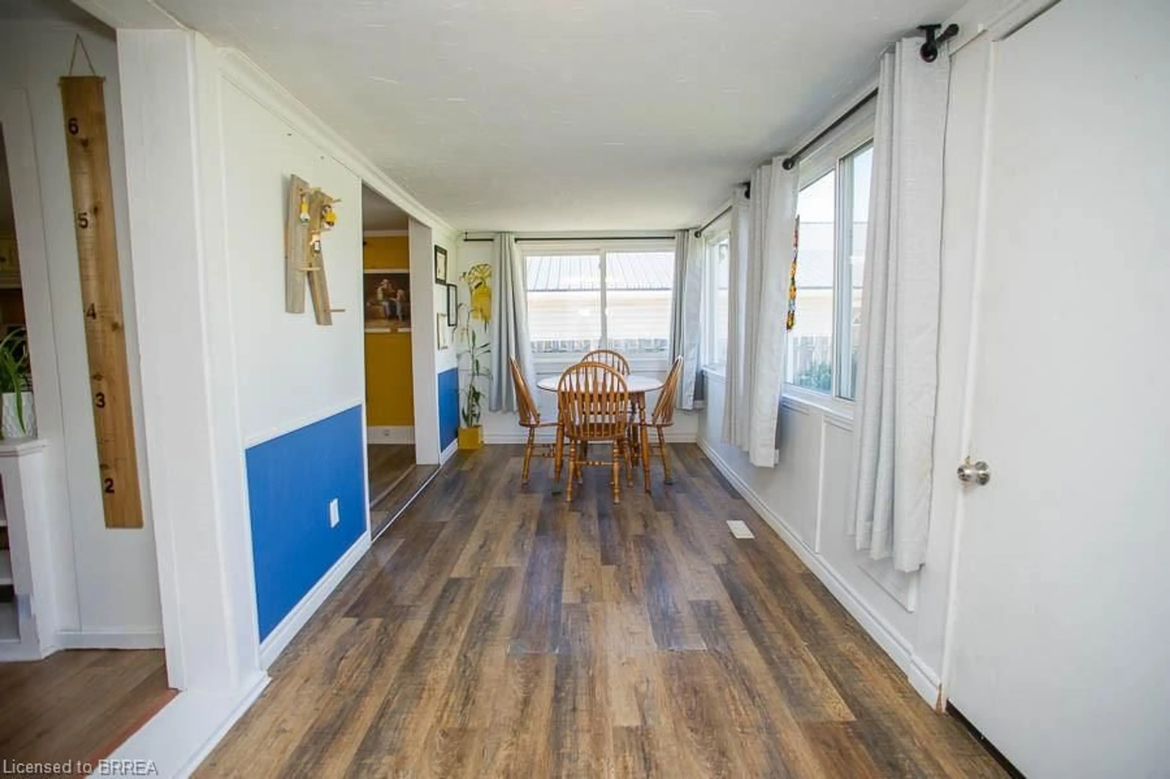 Dining room, wood/laminate floor for 38 Queen St, St. Williams Ontario N0E 1P0