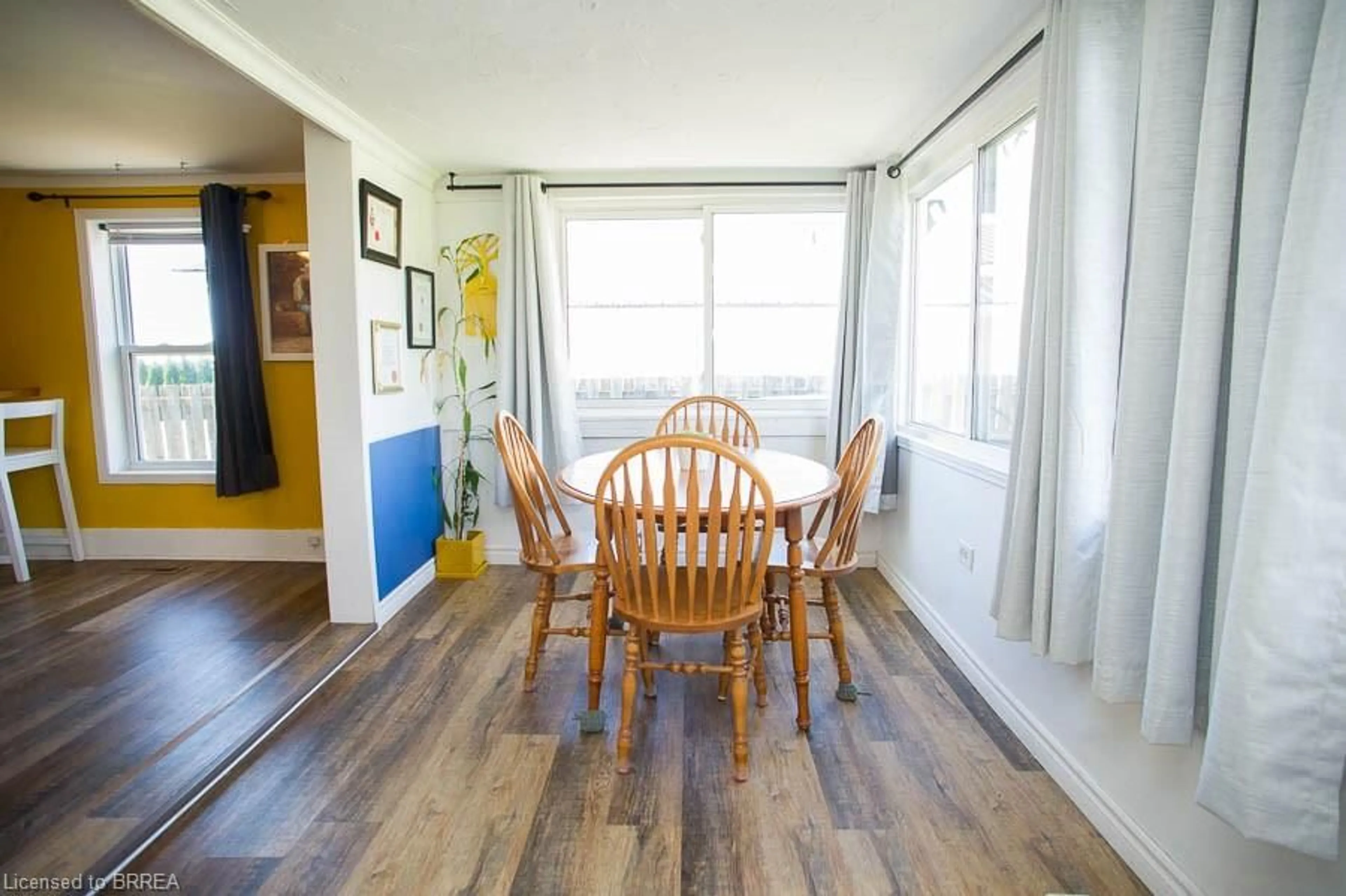 Dining room, wood/laminate floor for 38 Queen St, St. Williams Ontario N0E 1P0