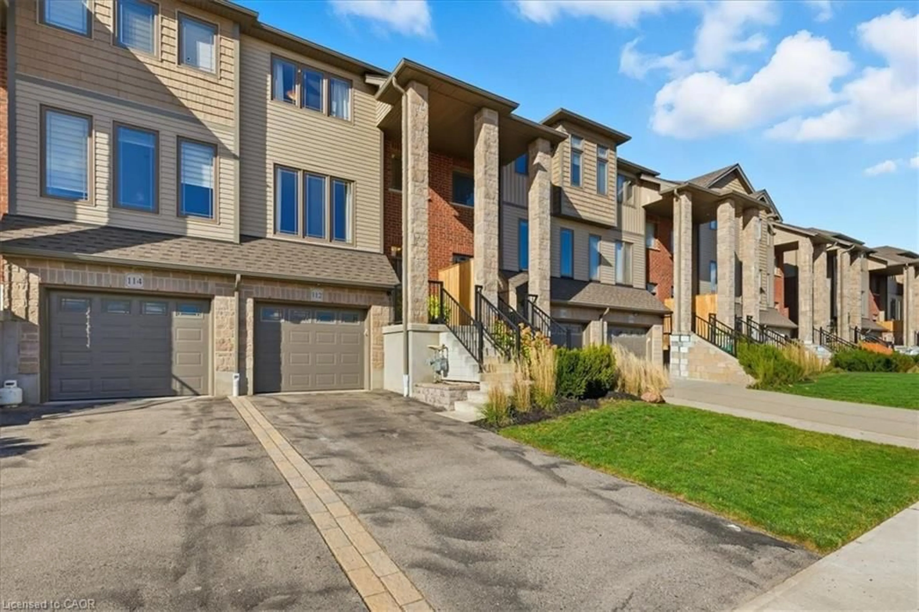 Unknown for 112 Loxleigh Lane, Breslau Ontario N0B 1M0