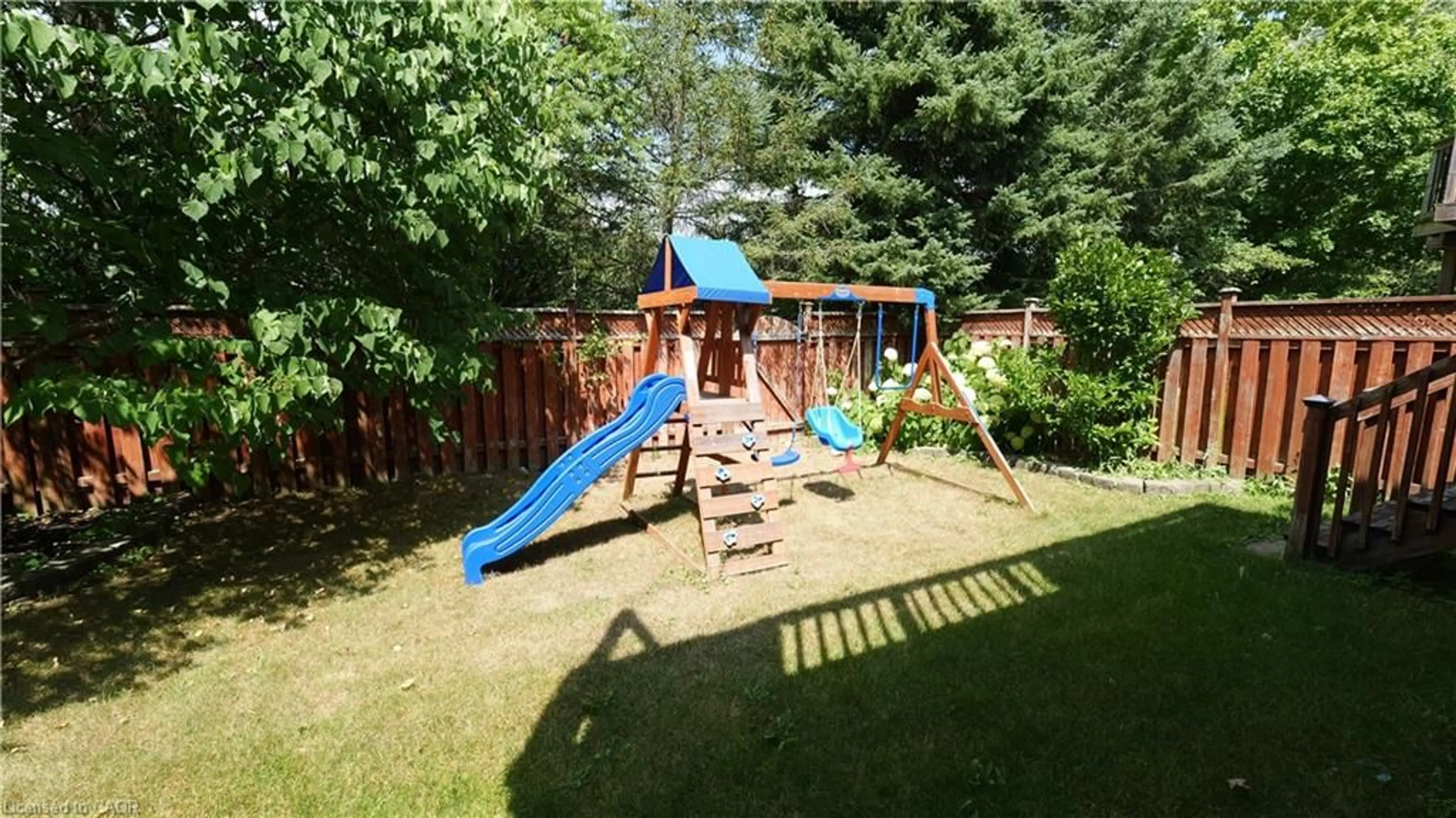 Patio, unknown for 3 Gibbs Cres, Guelph Ontario N1G 5B6